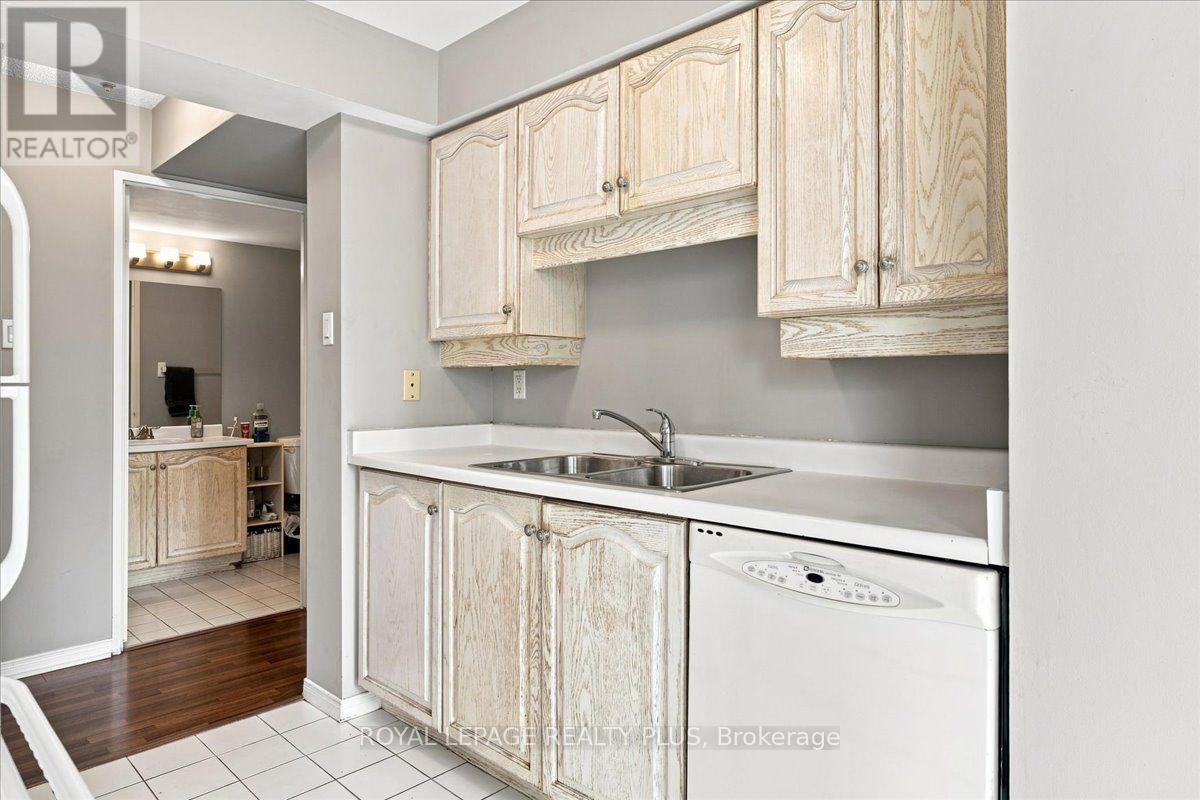701 - 350 Rathburn Road W, Mississauga, Ontario  L5B 3Y2 - Photo 15 - W13755904