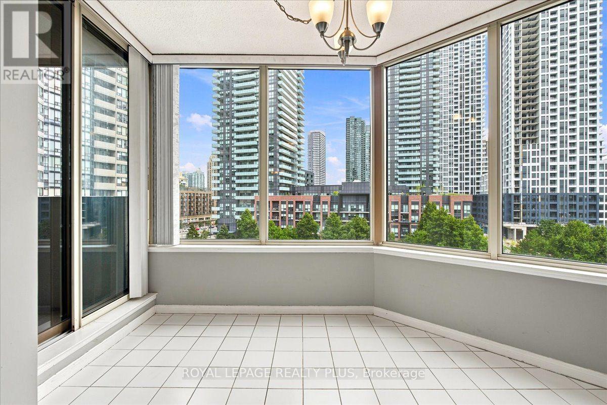 701 - 350 Rathburn Road W, Mississauga, Ontario  L5B 3Y2 - Photo 19 - W13755904