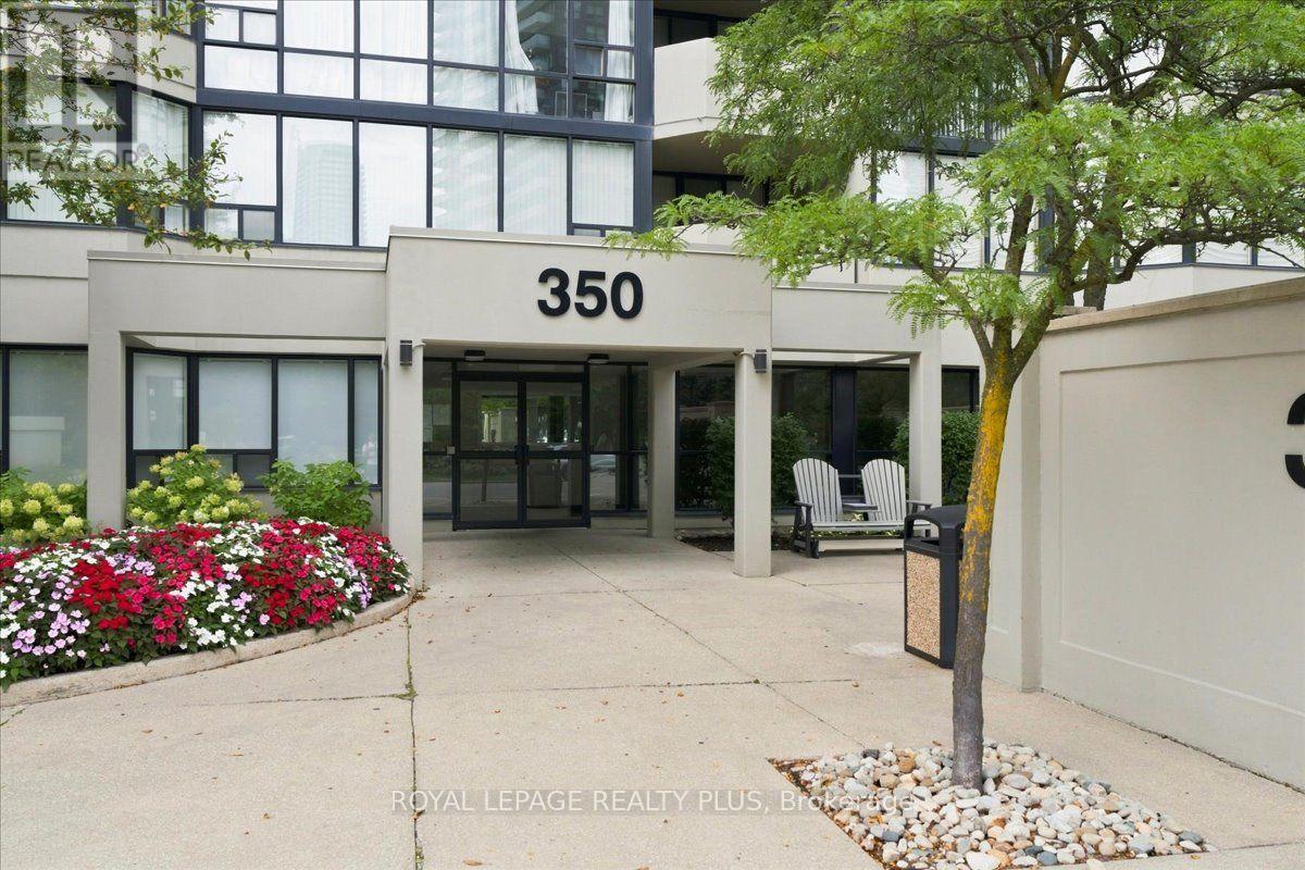 701 - 350 Rathburn Road W, Mississauga, Ontario  L5B 3Y2 - Photo 2 - W13755904