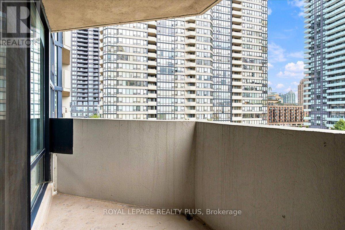 701 - 350 Rathburn Road W, Mississauga, Ontario  L5B 3Y2 - Photo 27 - W13755904