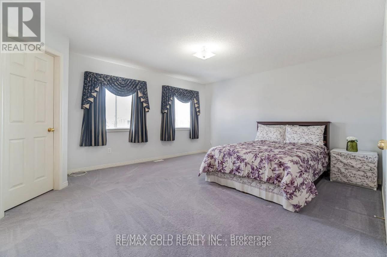 16 Mario Street, Brampton, Ontario  L6P 1N1 - Photo 11 - W13755970