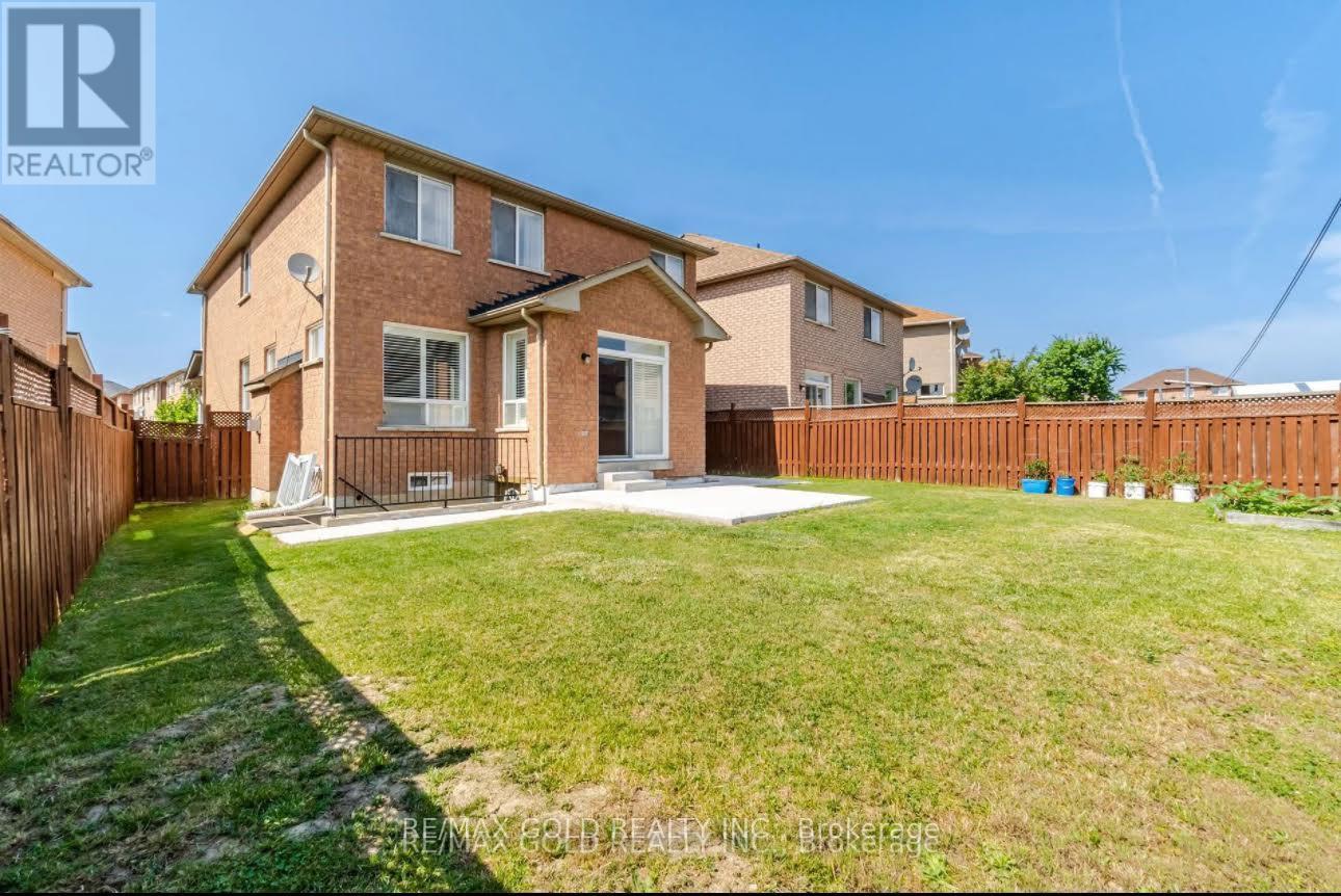 16 Mario Street, Brampton, Ontario  L6P 1N1 - Photo 13 - W13755970