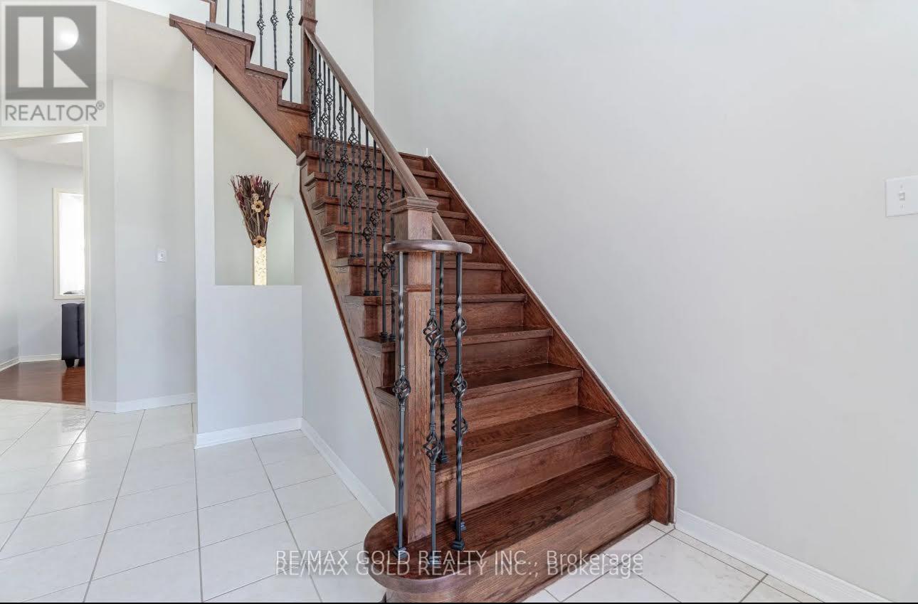 16 Mario Street, Brampton, Ontario  L6P 1N1 - Photo 16 - W13755970