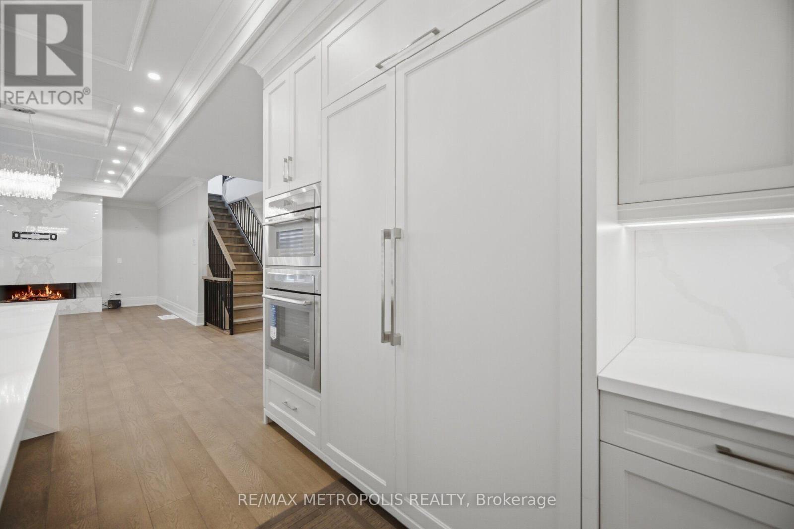 461 Sandlewood Road N, Oakville, Ontario  L6L 3S3 - Photo 15 - W13755976
