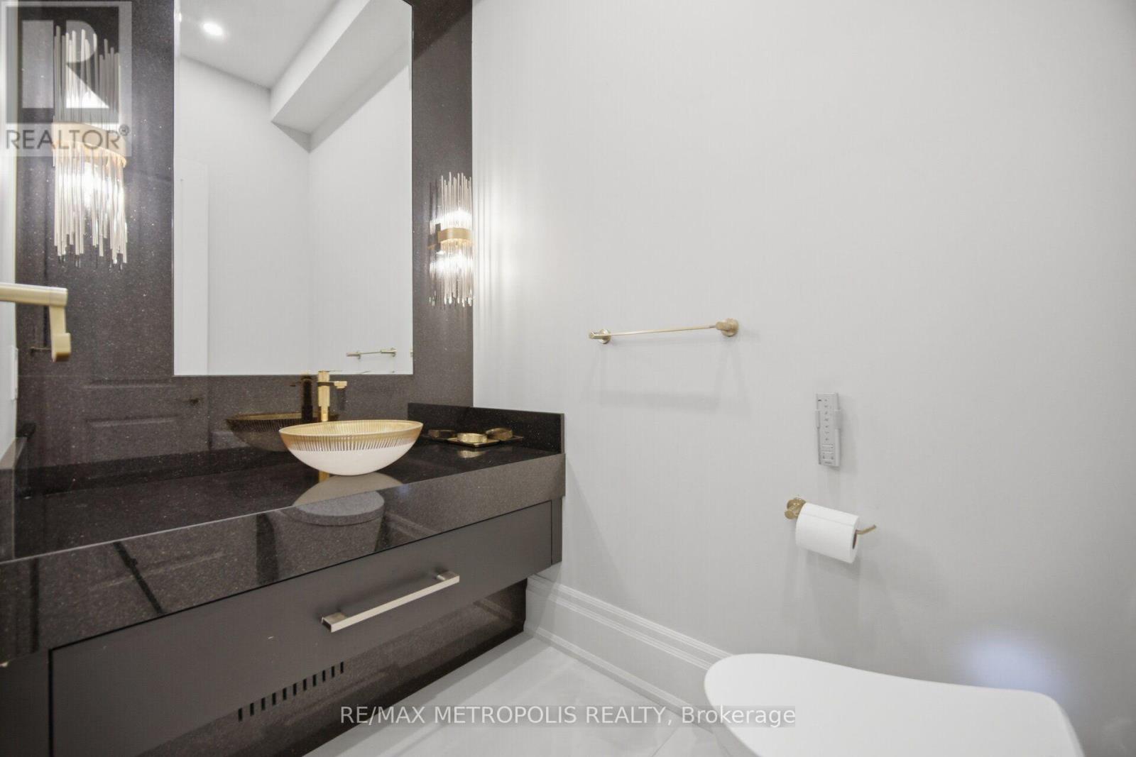 461 Sandlewood Road N, Oakville, Ontario  L6L 3S3 - Photo 21 - W13755976