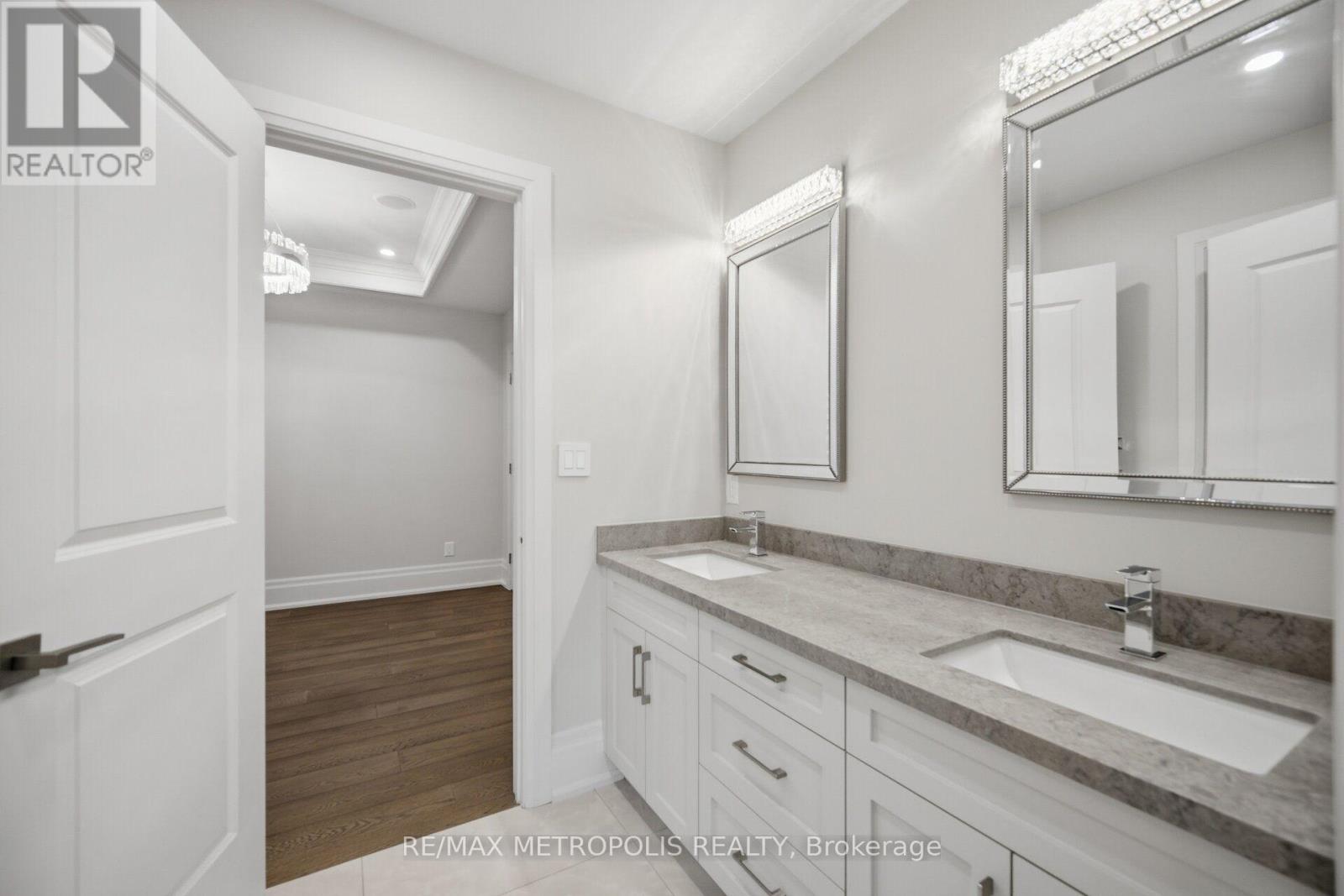 461 Sandlewood Road N, Oakville, Ontario  L6L 3S3 - Photo 37 - W13755976