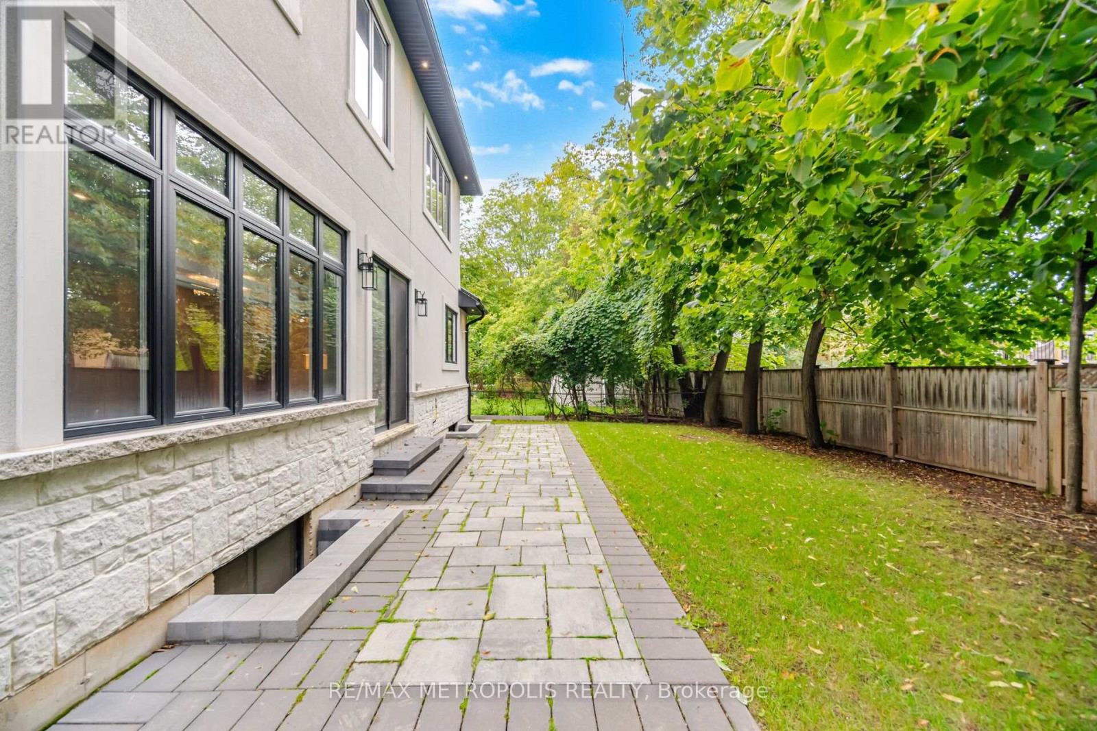 461 Sandlewood Road N, Oakville, Ontario  L6L 3S3 - Photo 49 - W13755976