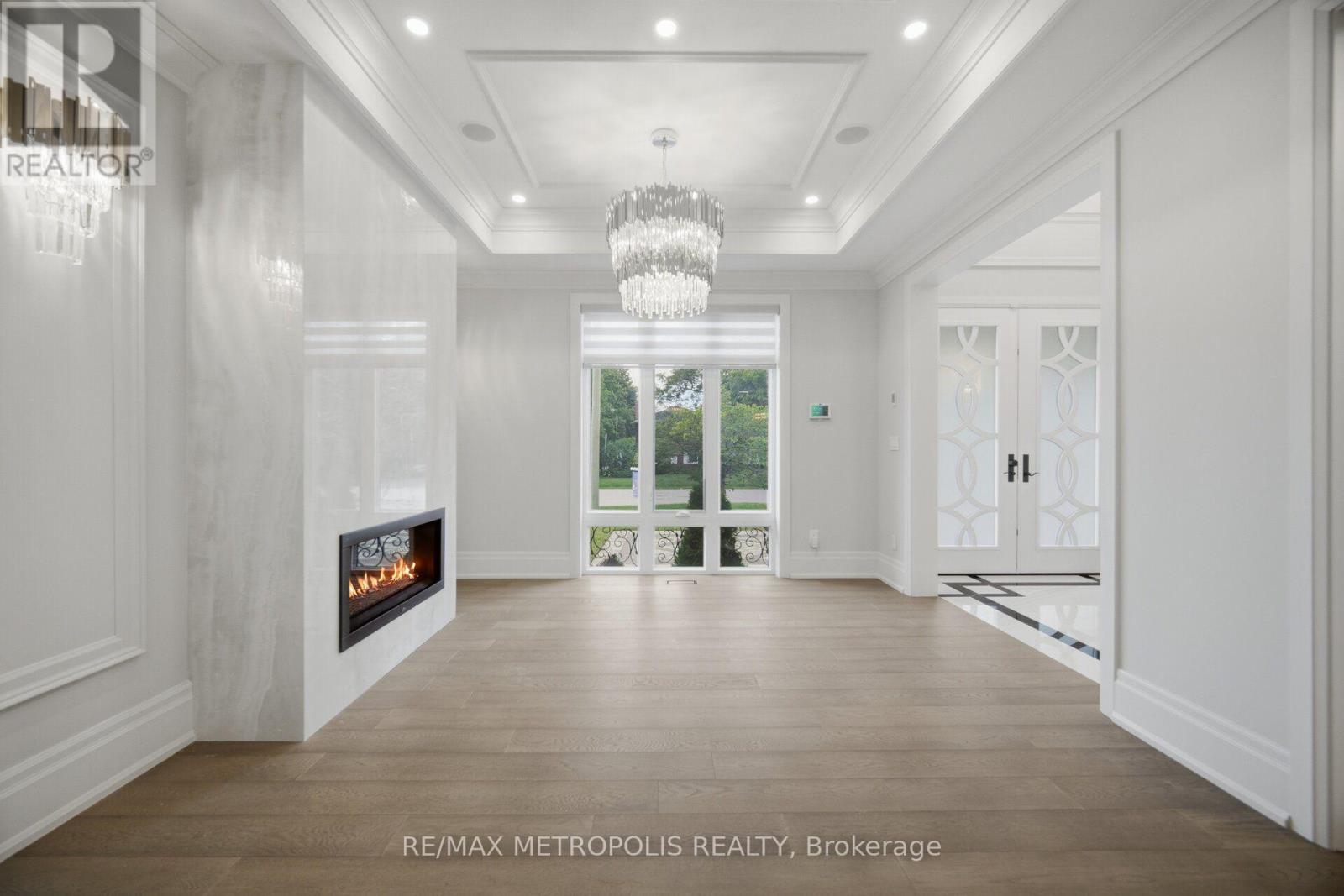 461 Sandlewood Road N, Oakville, Ontario  L6L 3S3 - Photo 6 - W13755976