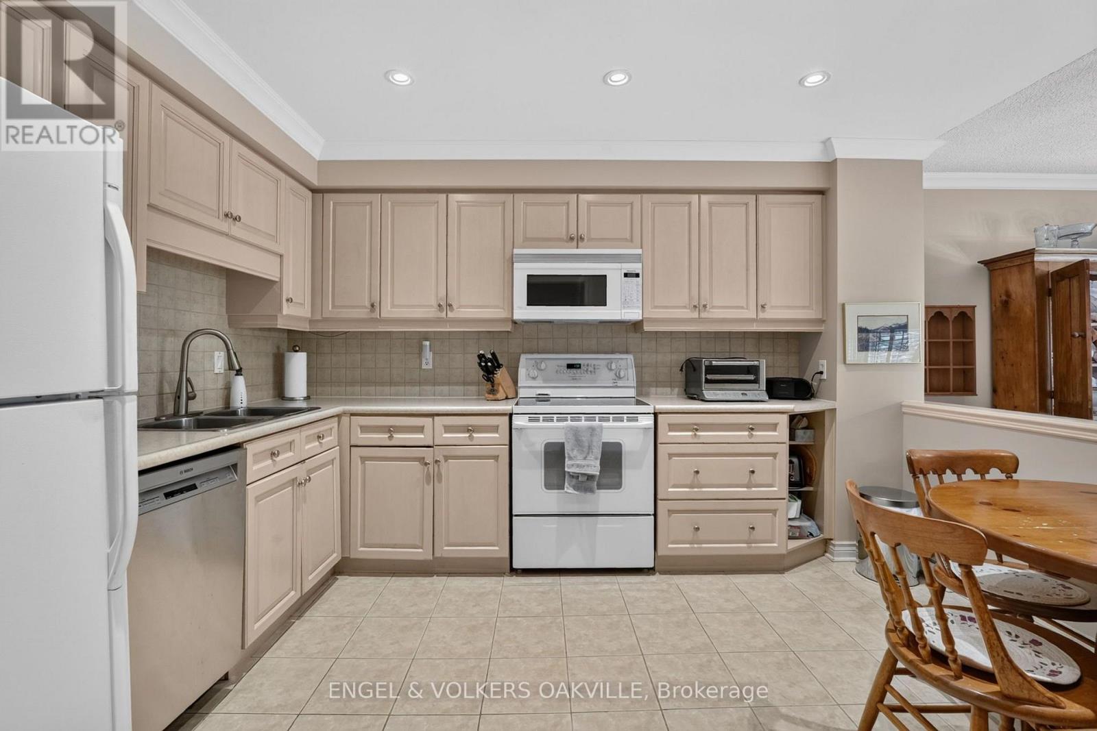 4300 Pheasant Run, Mississauga, Ontario  L5L 2B9 - Photo 17 - W13755986