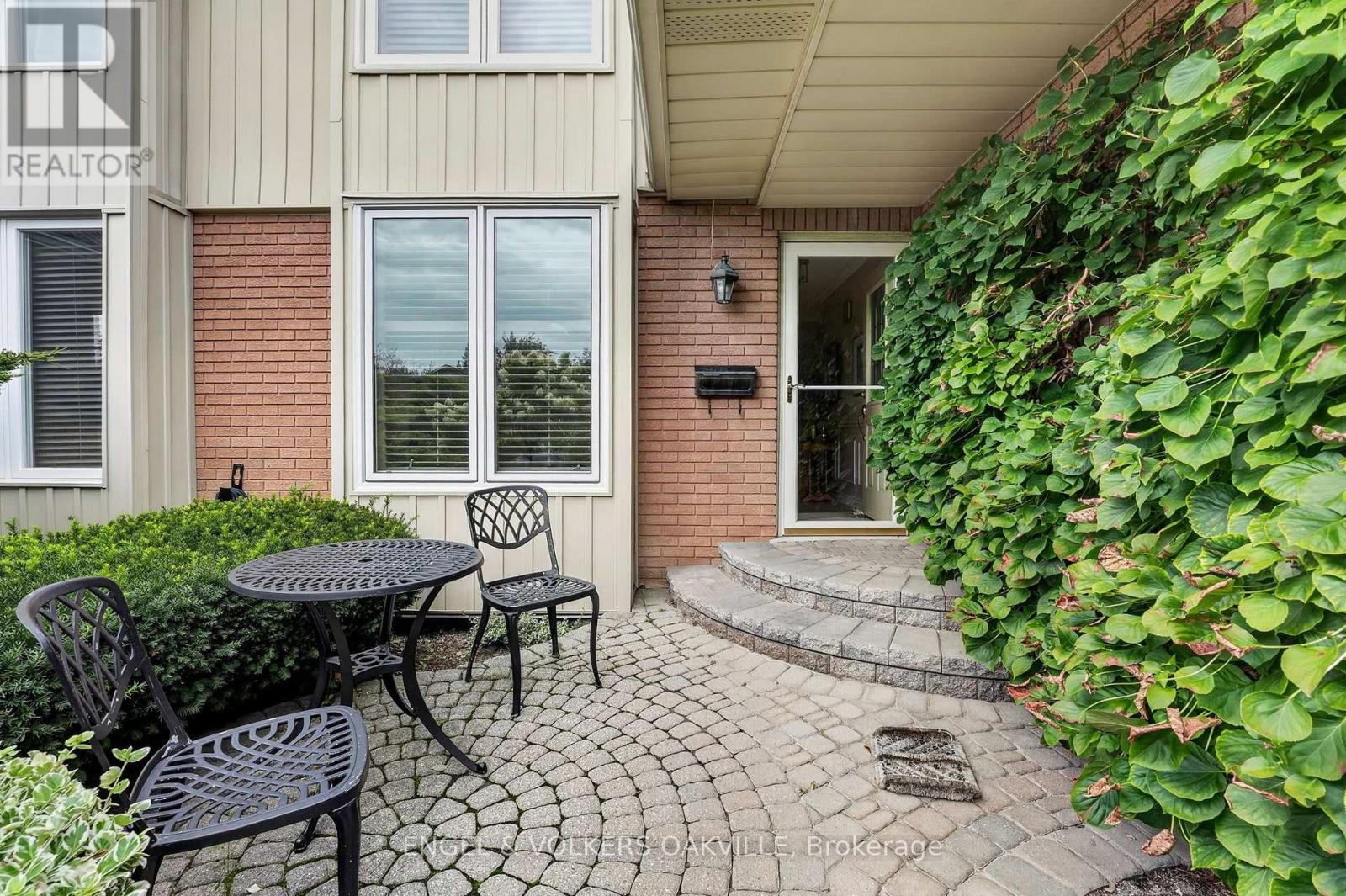 4300 Pheasant Run, Mississauga, Ontario  L5L 2B9 - Photo 3 - W13755986