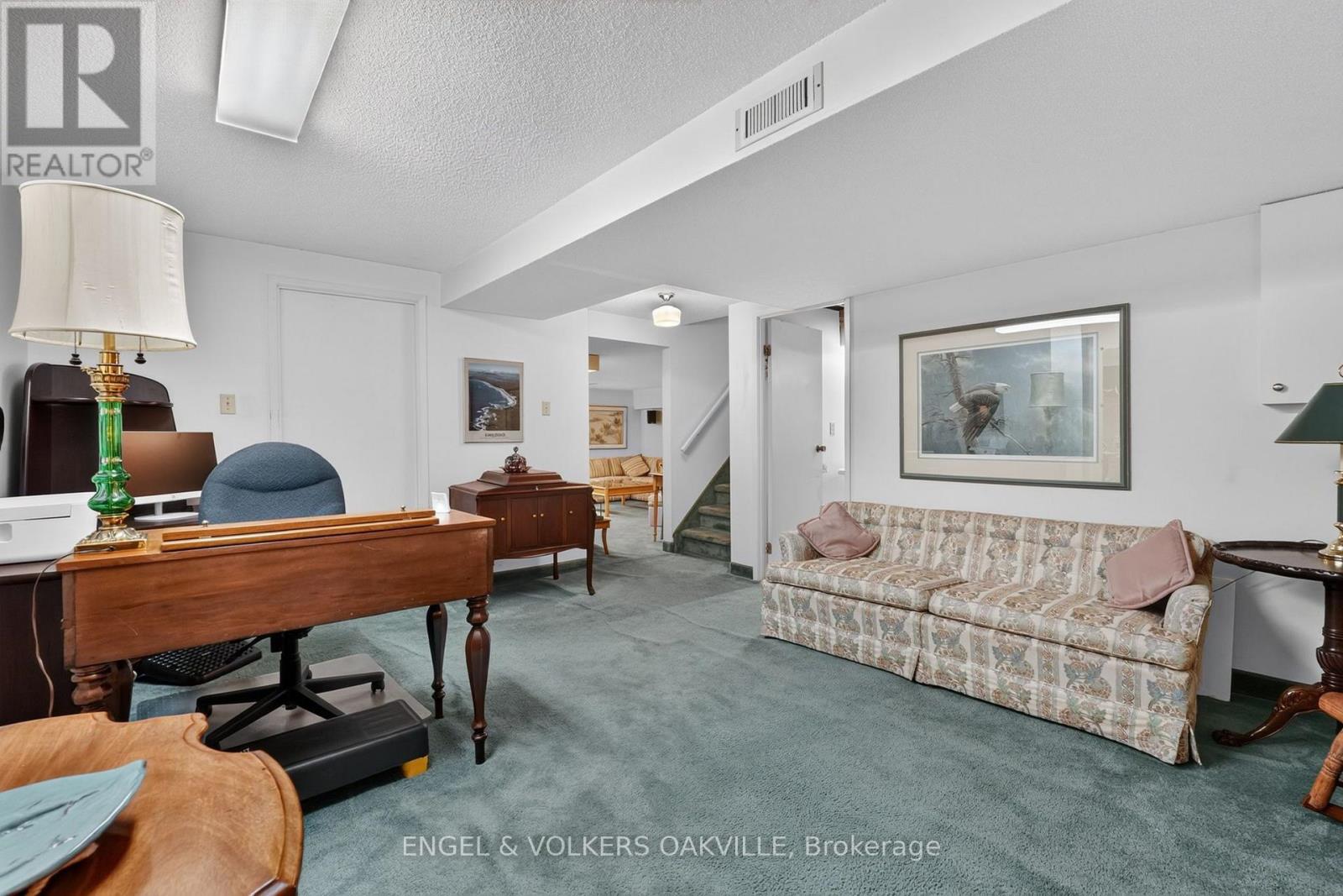 4300 Pheasant Run, Mississauga, Ontario  L5L 2B9 - Photo 38 - W13755986