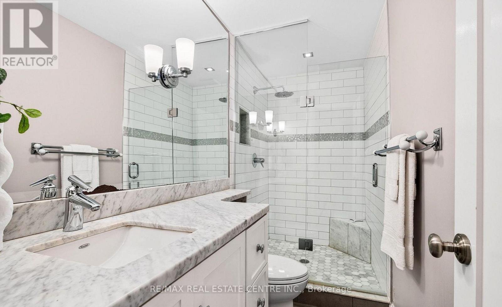 582 Cedar Avenue, Burlington, Ontario  L7T 2R2 - Photo 16 - W13756002
