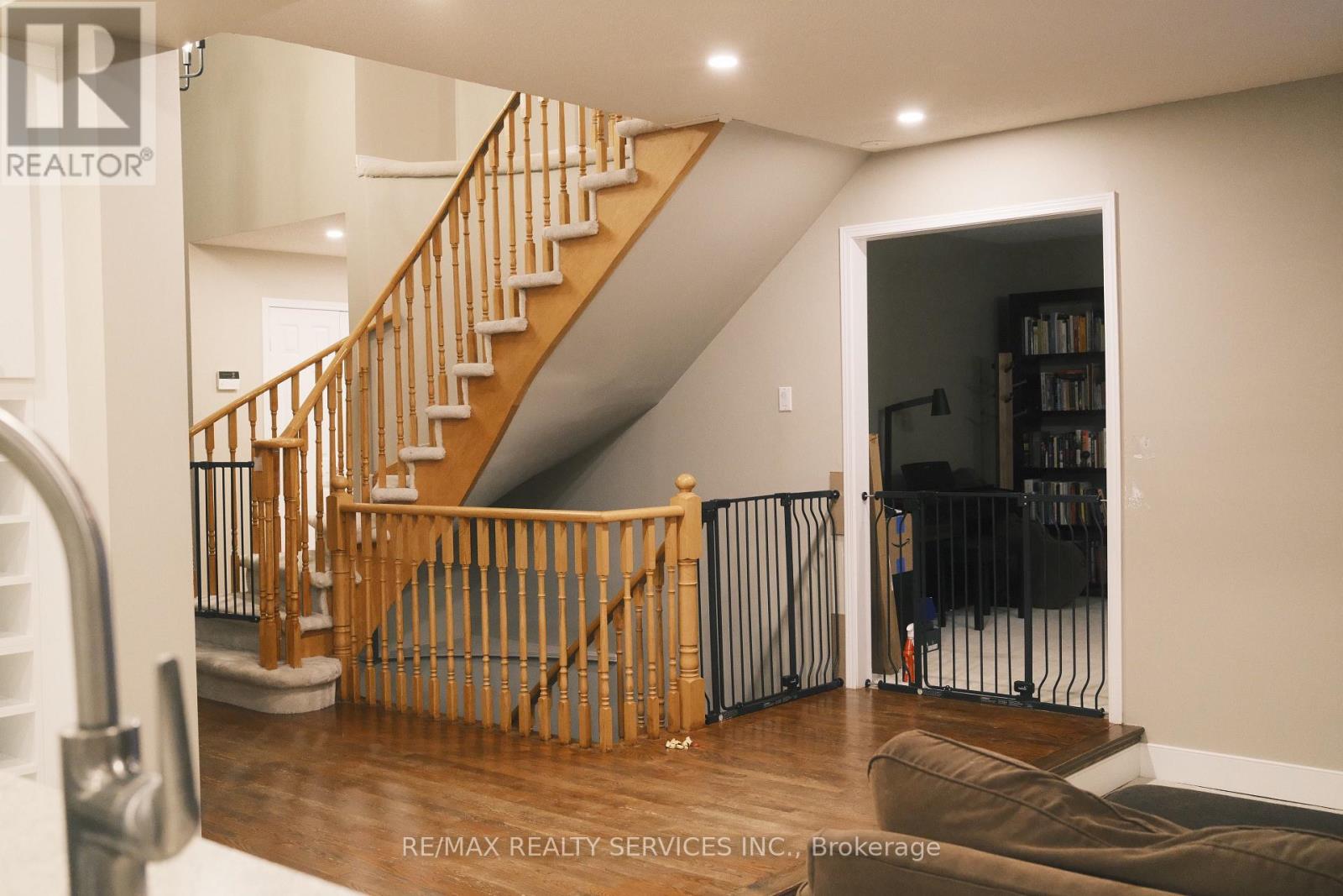 3975 Seebring Crescent, Mississauga, Ontario  L5L 3Y1 - Photo 13 - W13756032