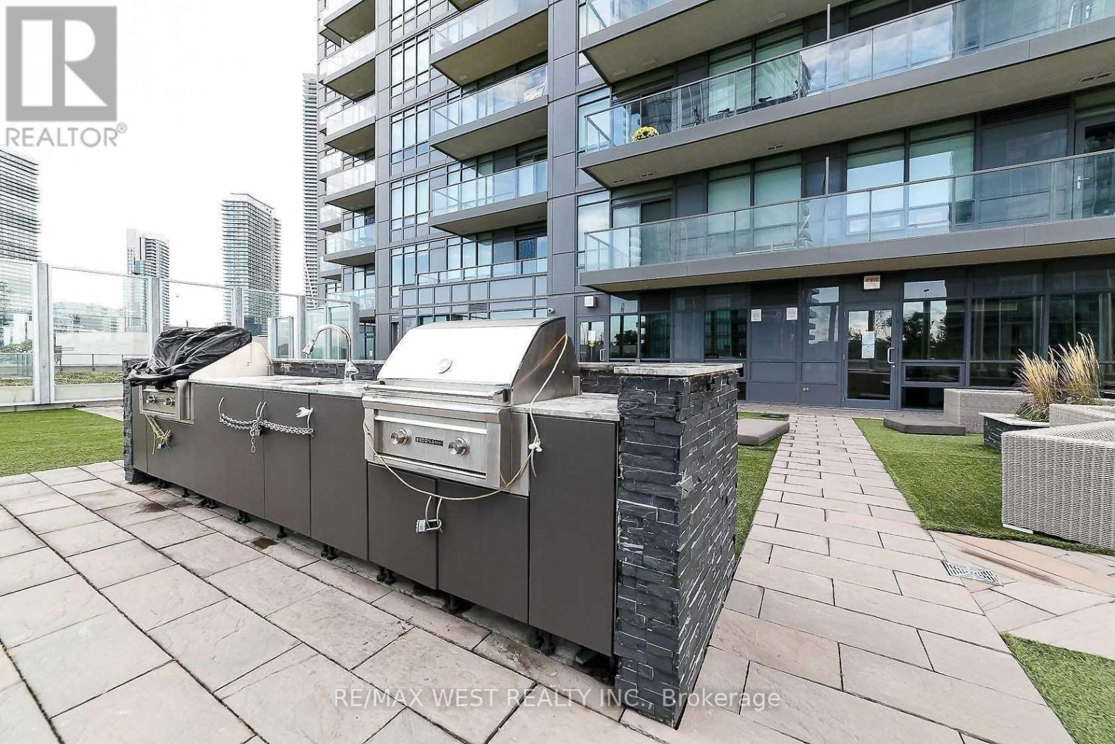 2107 - 36 Park Lawn Road, Toronto, Ontario  M8V 0E5 - Photo 10 - W13756068