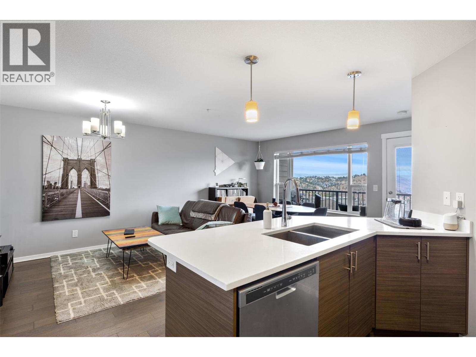 1200 Harrison Place Unit# 204, Kamloops, British Columbia  V1S 1M1 - Photo 4 - 10400090