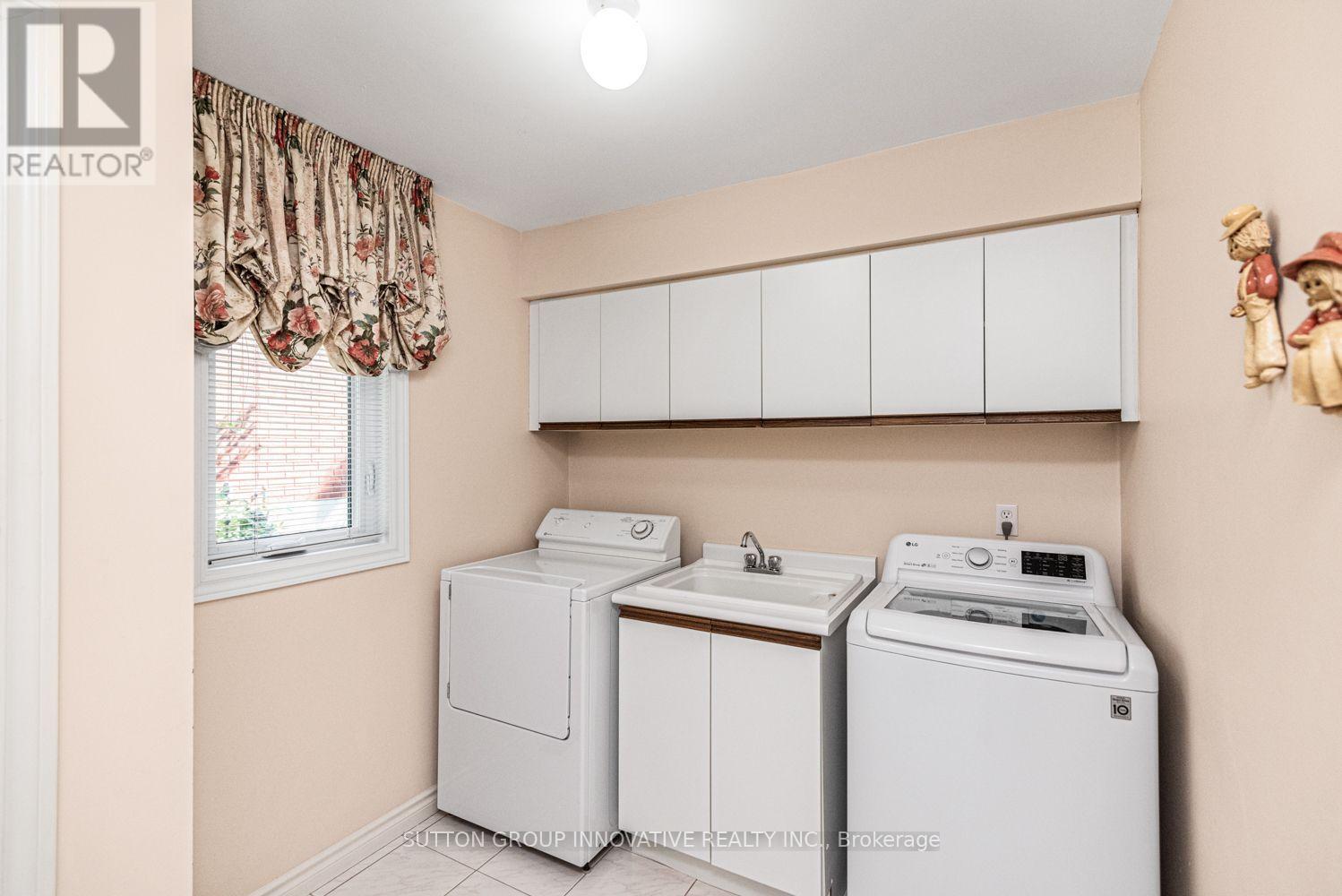 59 Renata Court, Hamilton, Ontario  L9H 6X2 - Photo 14 - X13755790
