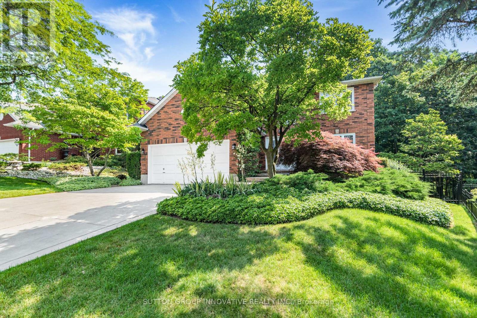 59 Renata Court, Hamilton, Ontario  L9H 6X2 - Photo 2 - X13755790