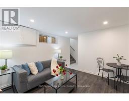 2 - 7 PURDY CRESCENT, Hamilton, Ontario