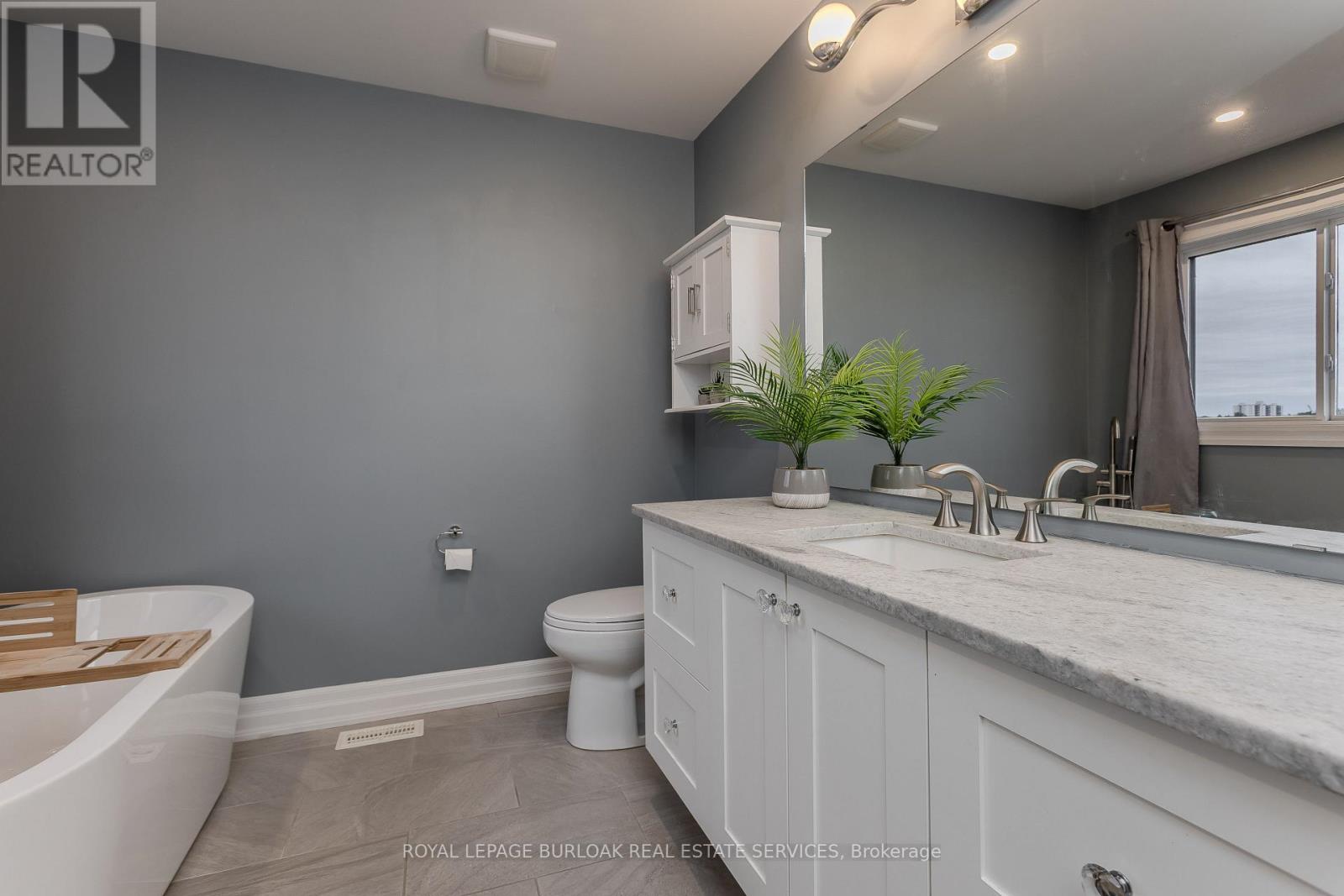 24 Newcastle Court, Hamilton, Ontario  L8V 0A6 - Photo 19 - X13756050
