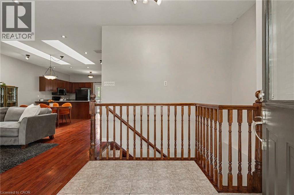 20 Kitty Murray Lane Unit# 49, Ancaster, Ontario  L8K 1L7 - Photo 3 - 40861299