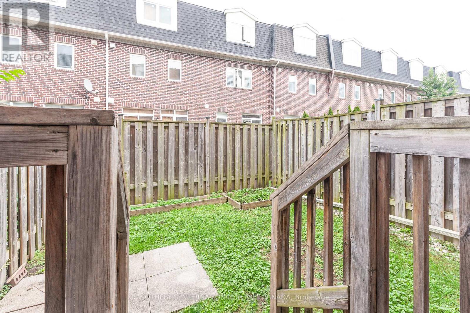 60 Routliffe Lane, Toronto, Ontario  M2N 0A5 - Photo 14 - C13748790