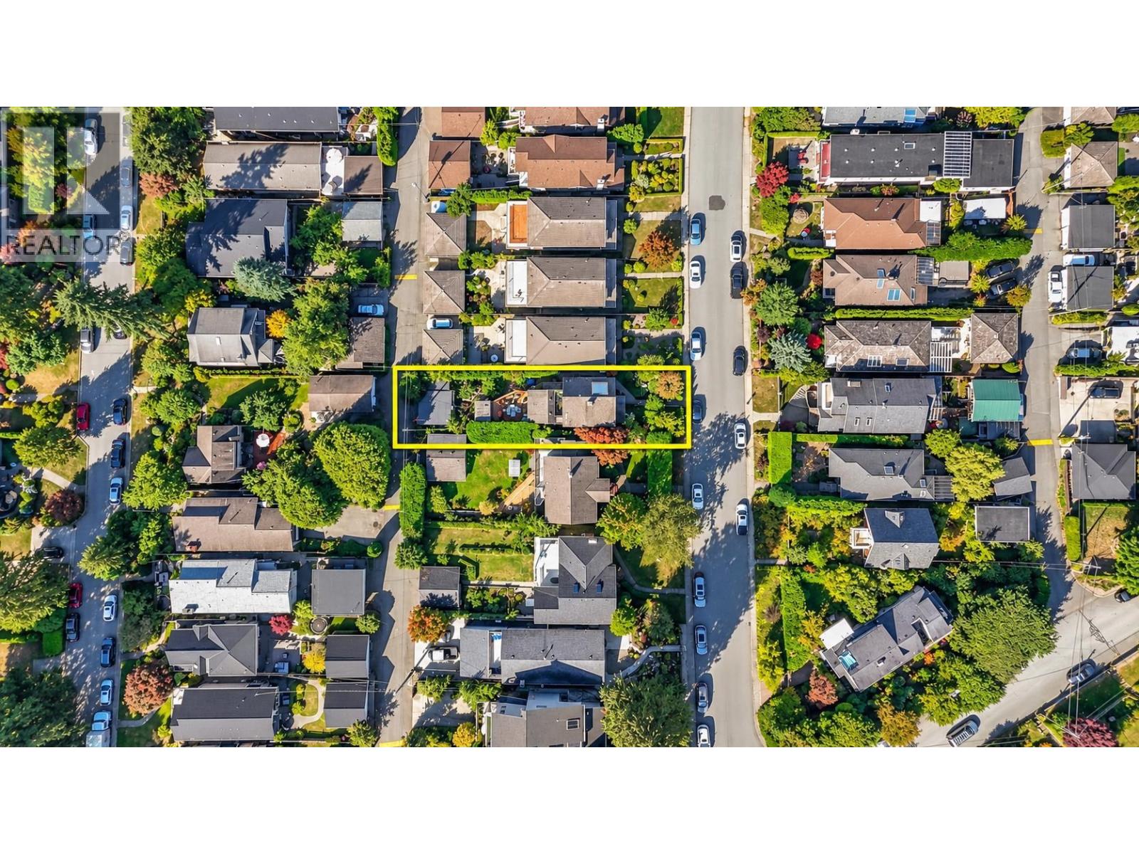 319 E 27th Street, North Vancouver, British Columbia  V7N 1B9 - Photo 3 - R3162187