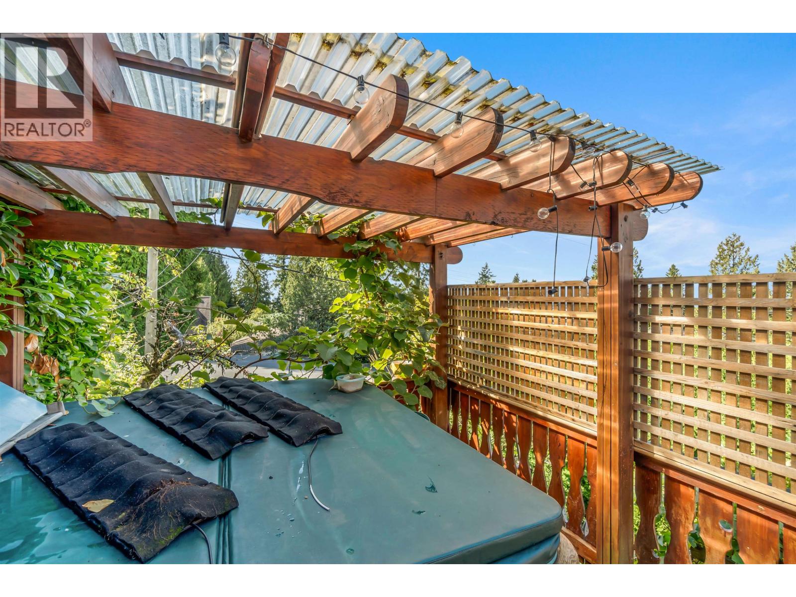 319 E 27th Street, North Vancouver, British Columbia  V7N 1B9 - Photo 33 - R3162187