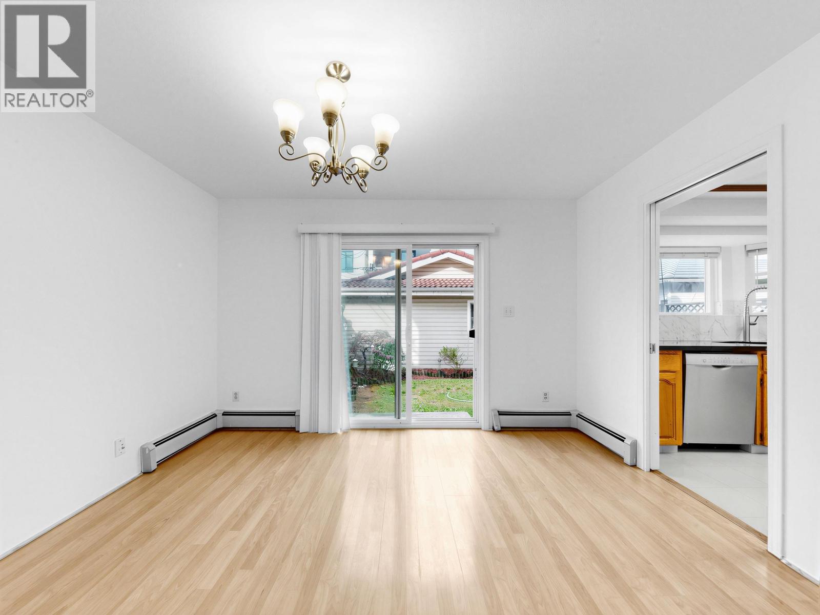 8377 Shaughnessy Street, Vancouver, British Columbia  V6P 3Y1 - Photo 3 - R3162181