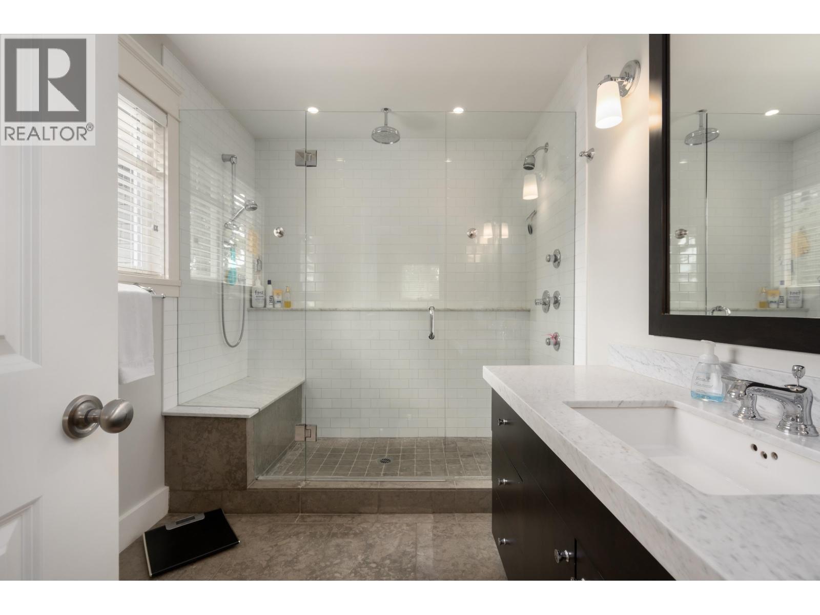 3955 Dundas Street, Burnaby, British Columbia  V5C 1A6 - Photo 17 - R3162298
