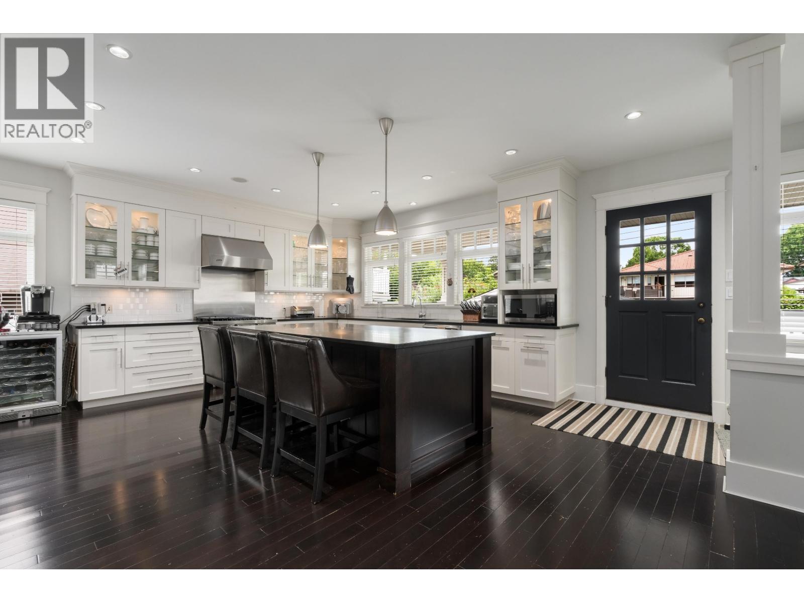 3955 Dundas Street, Burnaby, British Columbia  V5C 1A6 - Photo 5 - R3162298