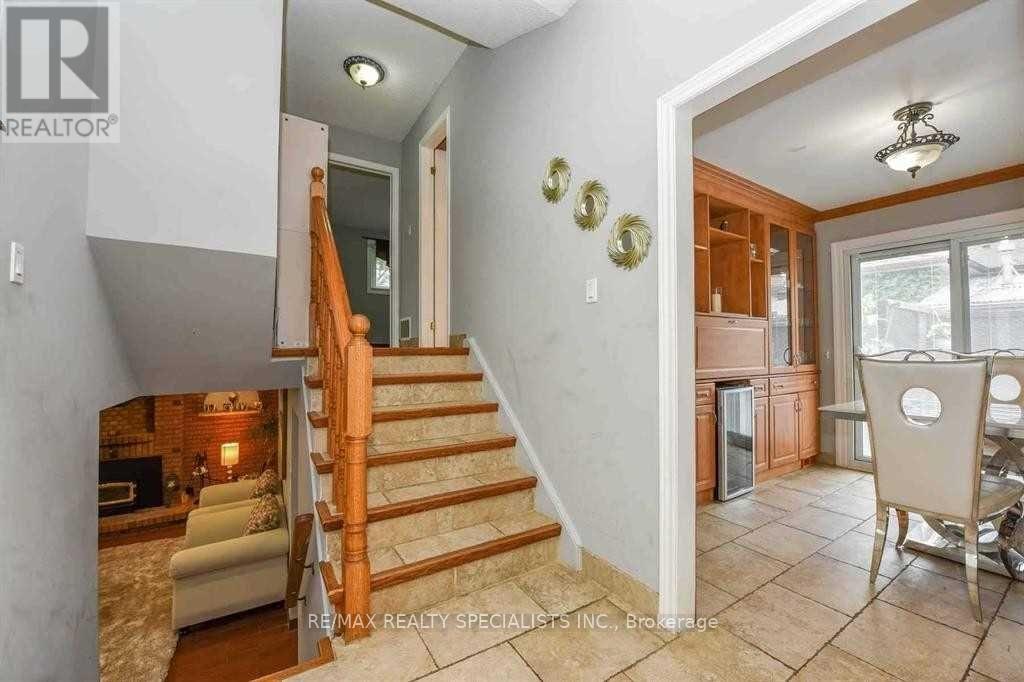 2 Marchbank Crescent, Brampton, Ontario  L6S 3B1 - Photo 15 - W13748590