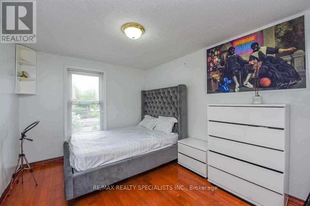 2 Marchbank Crescent, Brampton, Ontario  L6S 3B1 - Photo 22 - W13748590