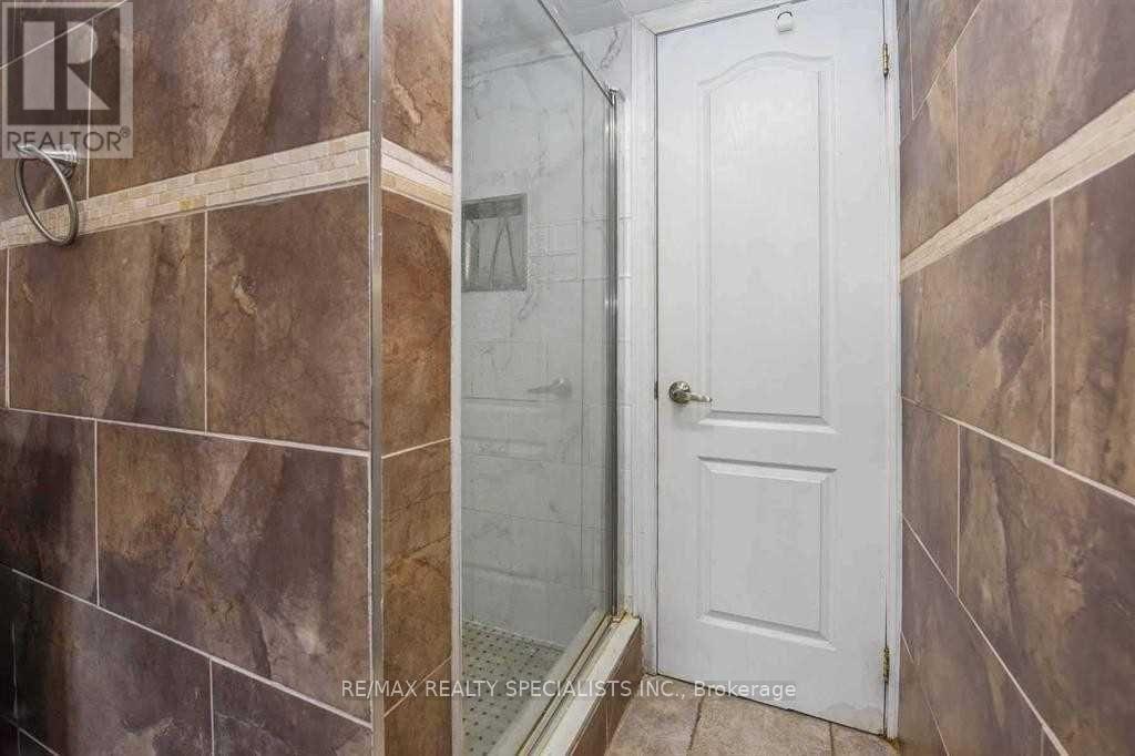 2 Marchbank Crescent, Brampton, Ontario  L6S 3B1 - Photo 31 - W13748590