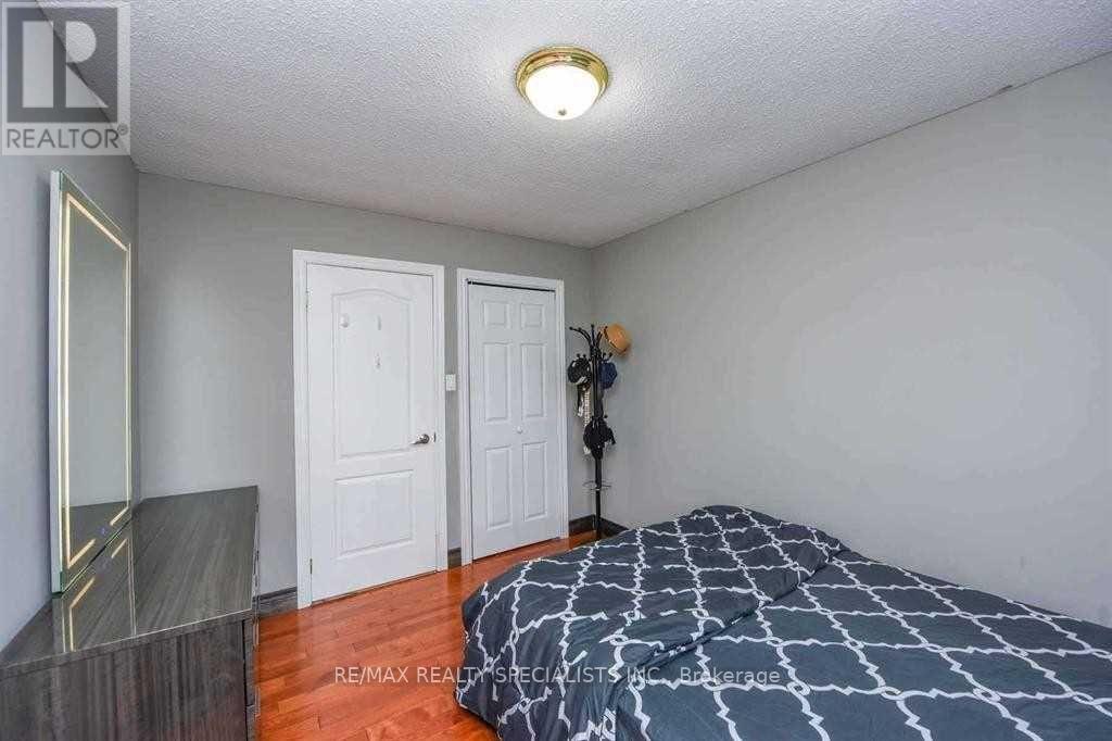2 Marchbank Crescent, Brampton, Ontario  L6S 3B1 - Photo 21 - W13748590