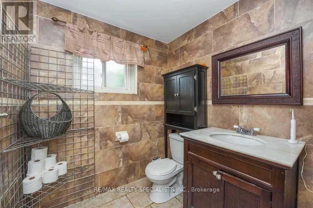 2 Marchbank Crescent, Brampton, Ontario  L6S 3B1 - Photo 30 - W13748590