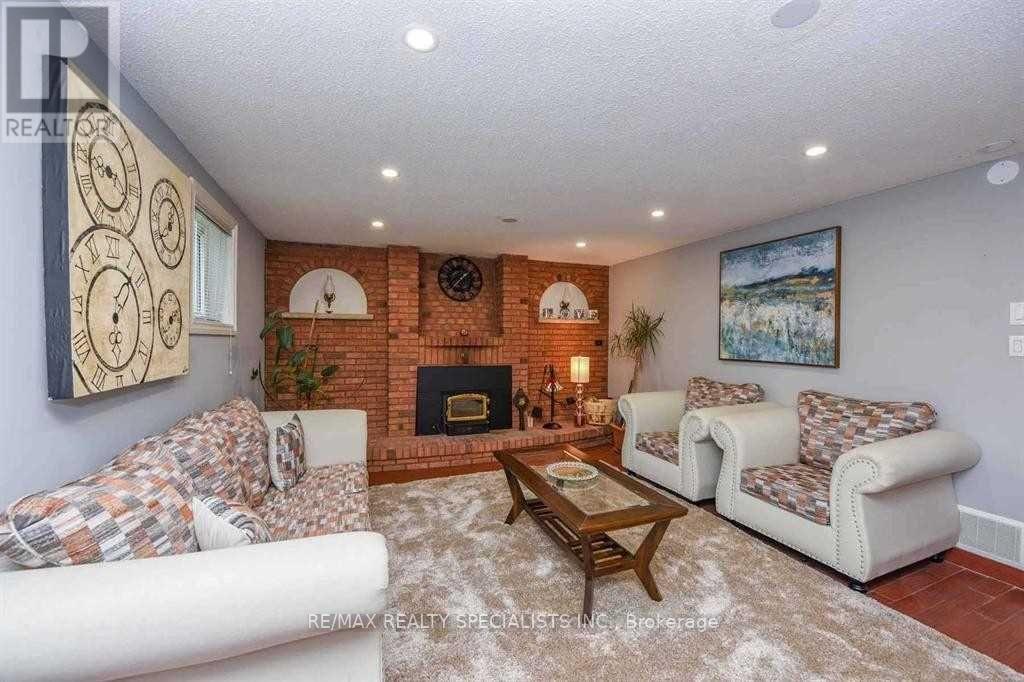 2 Marchbank Crescent, Brampton, Ontario  L6S 3B1 - Photo 27 - W13748590