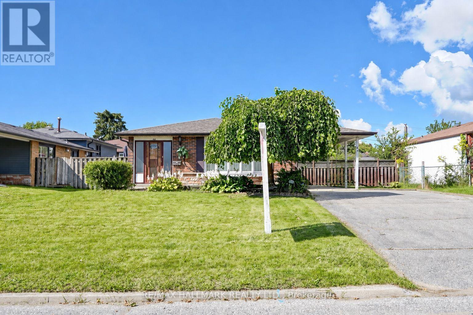 44 Bryant Road, Ajax, Ontario  L1S 2Y7 - Photo 2 - E13754988