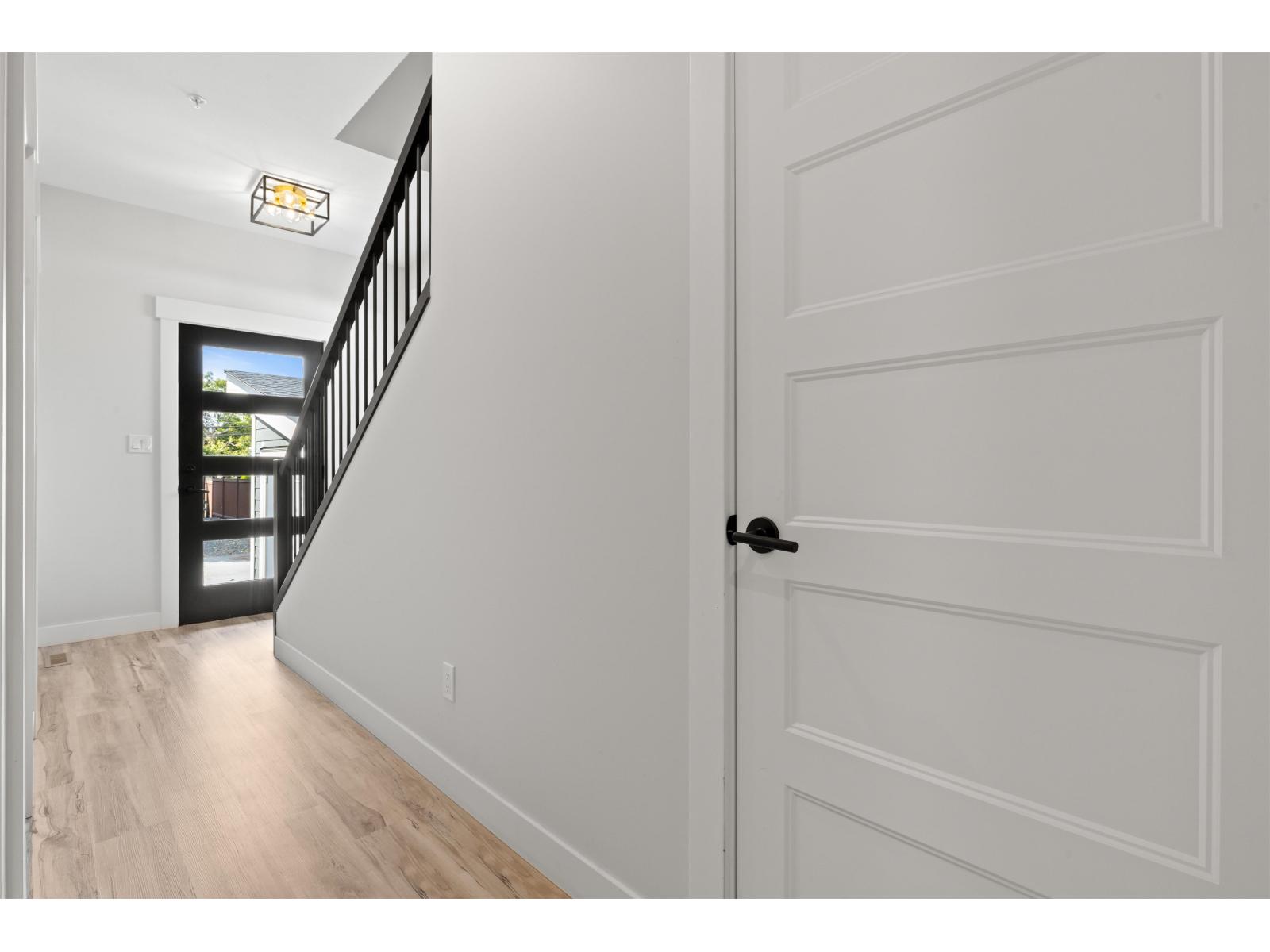 6 7140 Maitland Avenue, Sardis West Vedder, Chilliwack, British Columbia  V2R 6C9 - Photo 3 - R3162474
