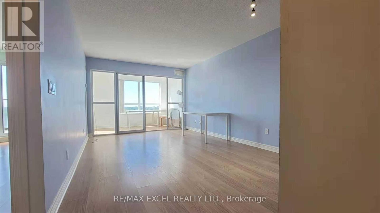 908 - 60 Town Centre Court, Toronto, Ontario  M1P 0B1 - Photo 2 - E13756124