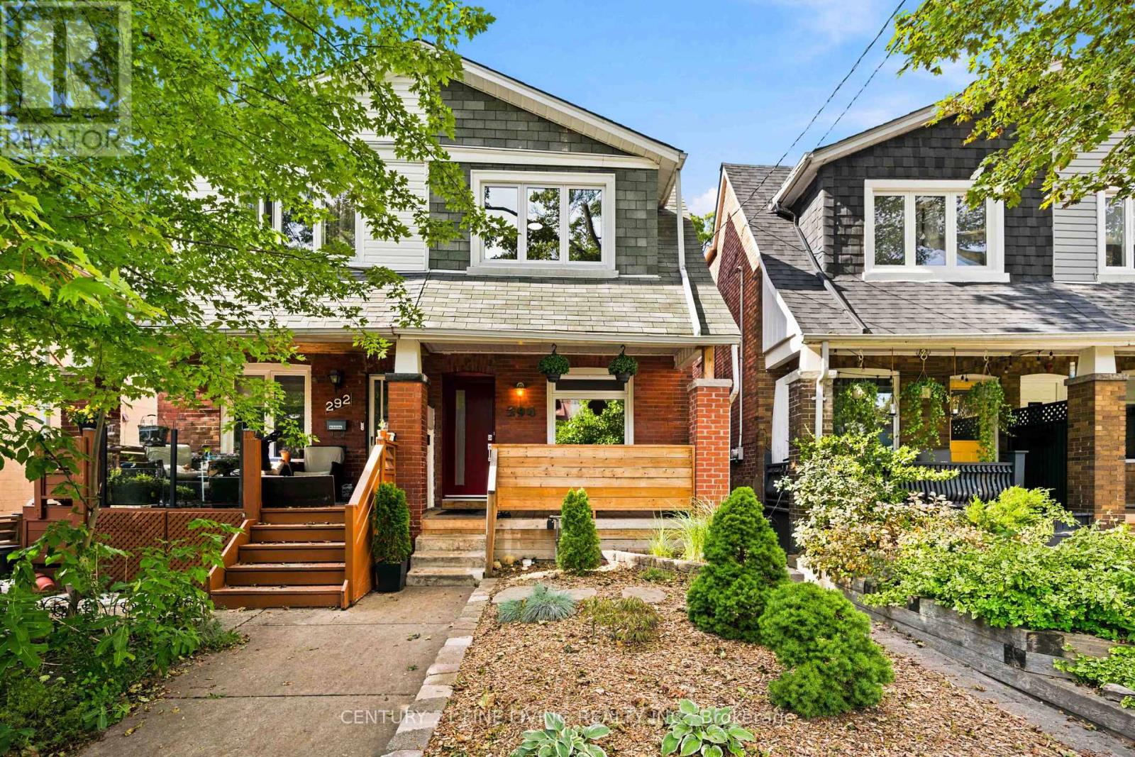 294 GAINSBOROUGH ROAD, Toronto, Ontario