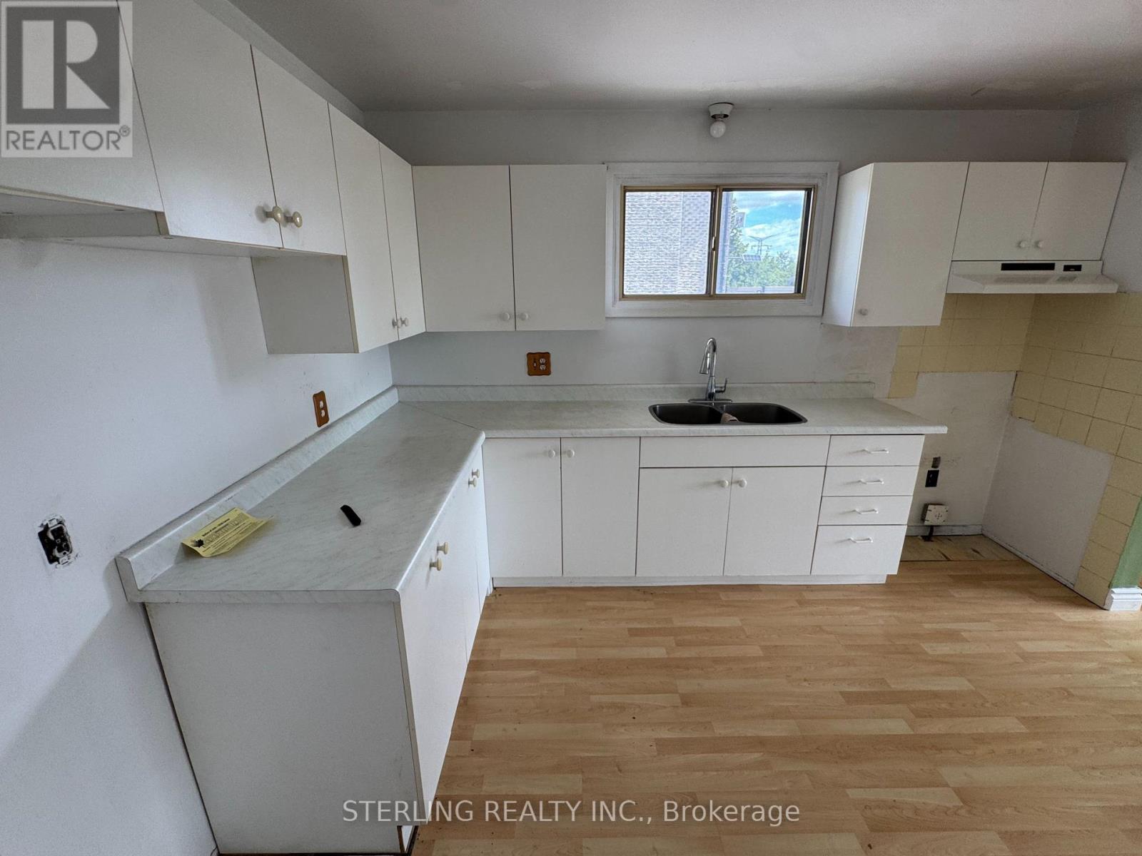 817 Jomar Avenue, Pickering, Ontario  L1X 2R4 - Photo 6 - E13756164