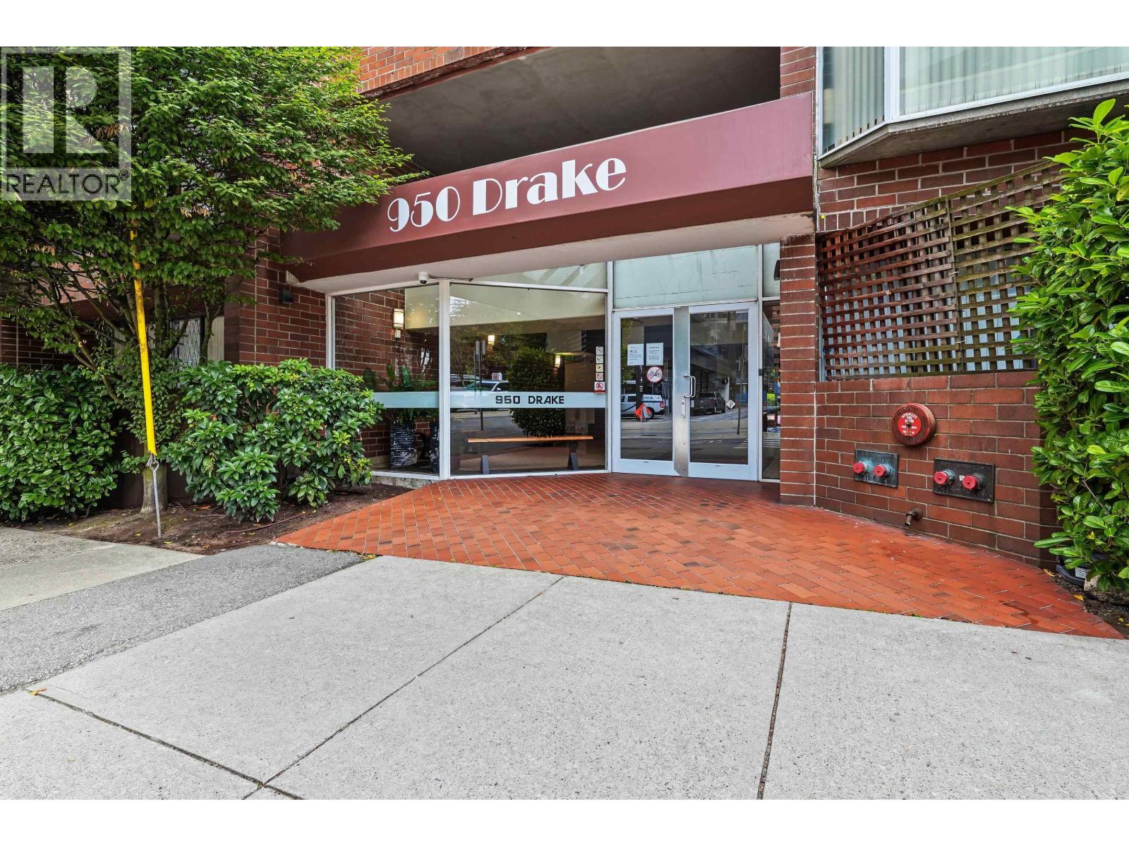 206 950 Drake Street, Vancouver, British Columbia  V6Z 2B9 - Photo 1 - R3162340