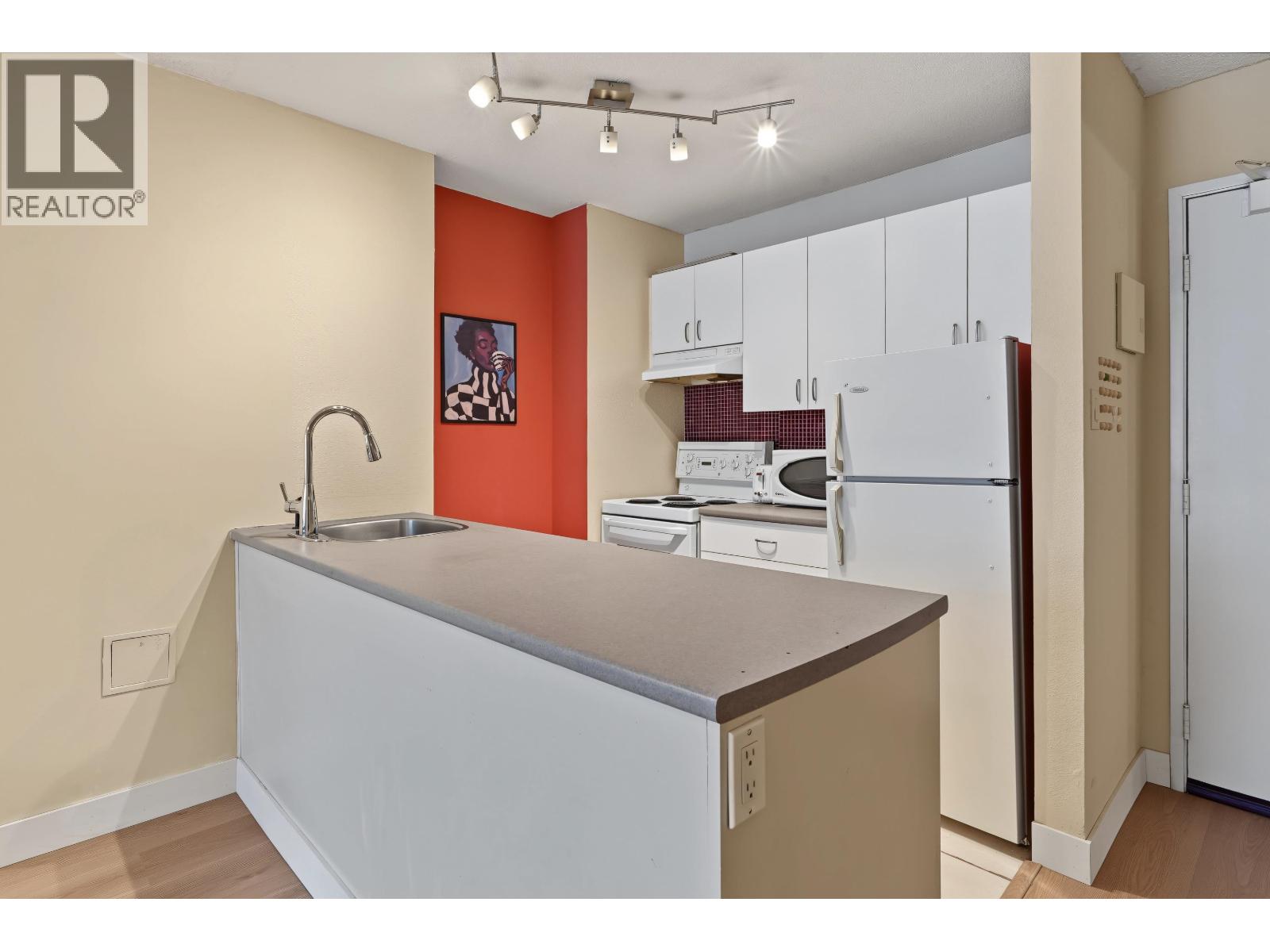 206 950 Drake Street, Vancouver, British Columbia  V6Z 2B9 - Photo 4 - R3162340