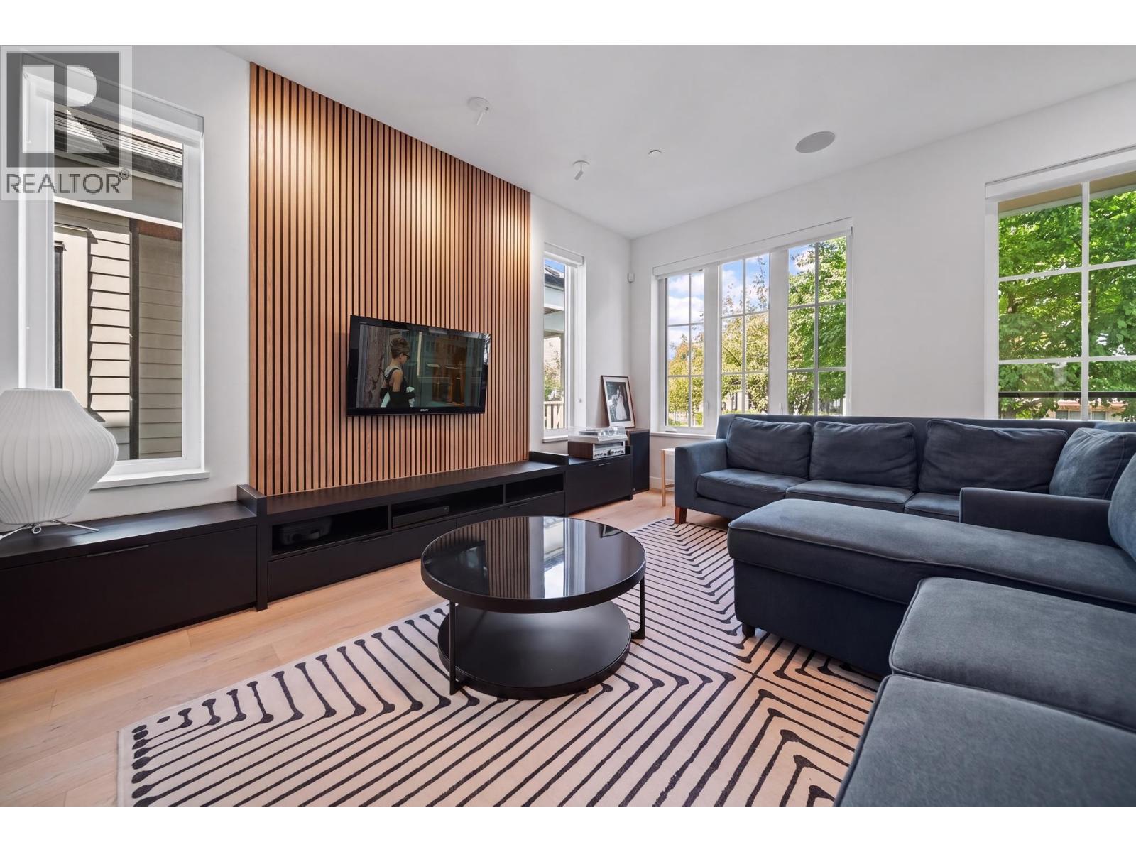 1438 E 17th Avenue, Vancouver, British Columbia  V5N 2G8 - Photo 2 - R3162343