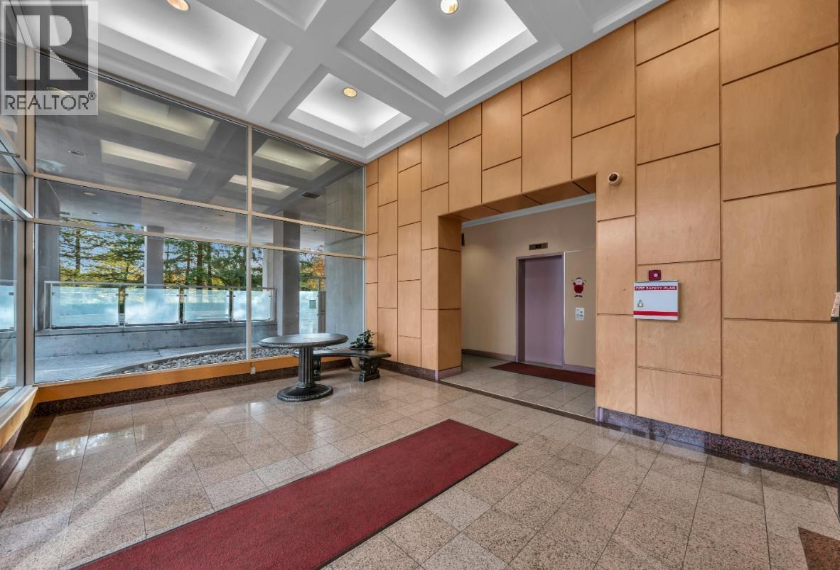 803 9603 Manchester Drive, Burnaby, British Columbia  V3N 4Y7 - Photo 4 - R3162348