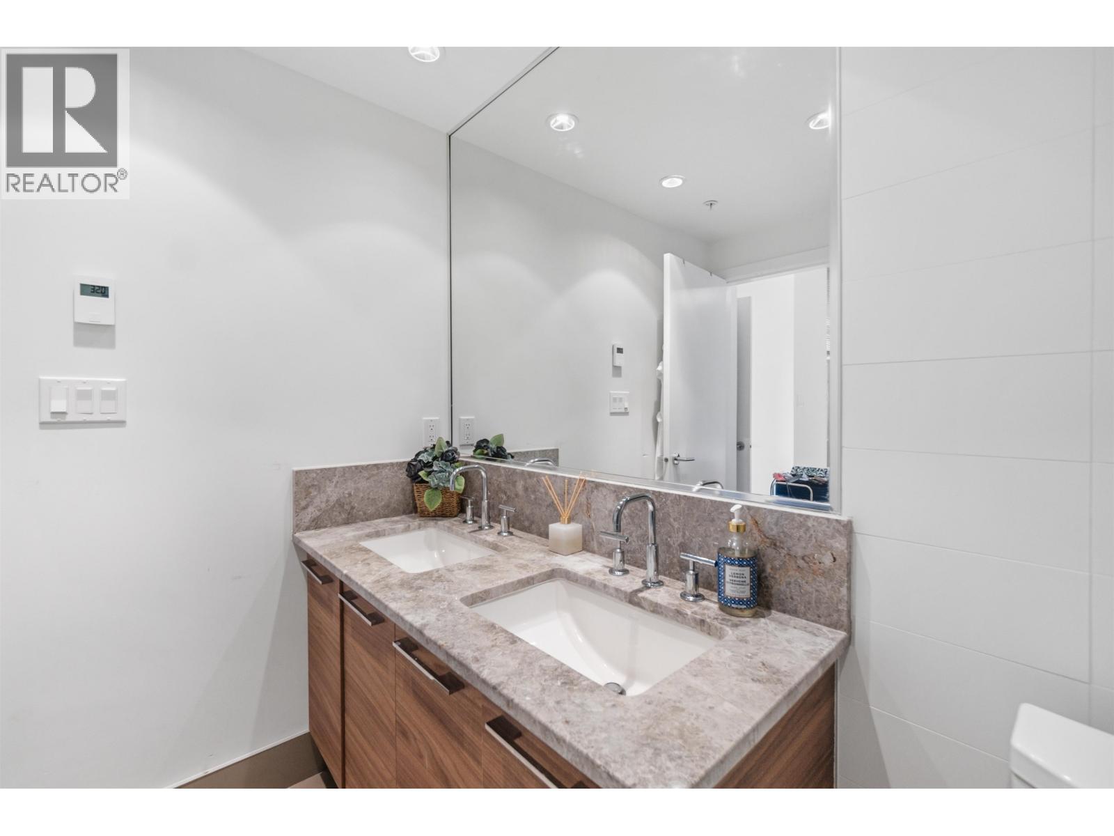 4305 1188 Pinetree Way, Coquitlam, British Columbia  V3B 0K9 - Photo 16 - R3162349