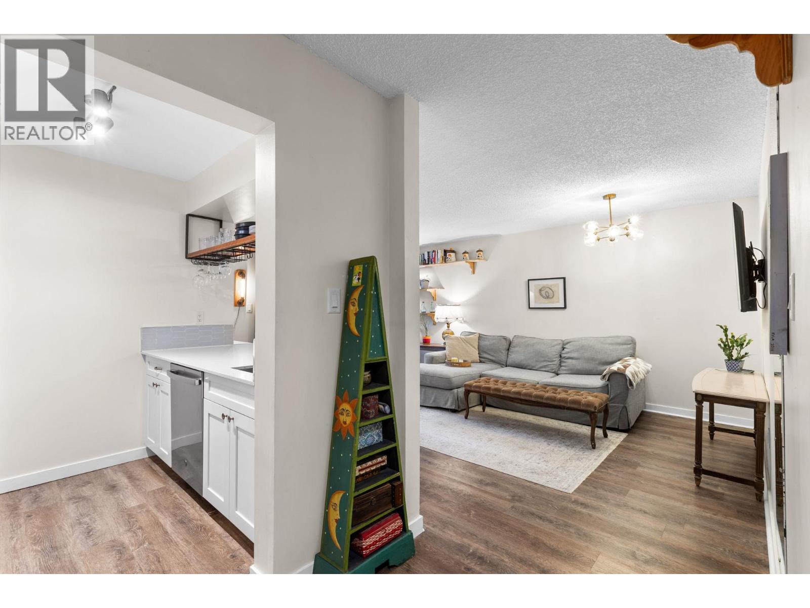 210 9867 Manchester Drive, Burnaby, British Columbia  V3N 4P6 - Photo 15 - R3162353