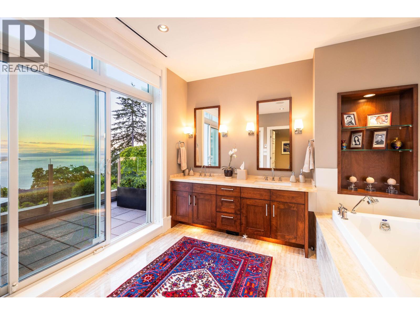 101 2535 Garden Court, West Vancouver, British Columbia  V7S 0A1 - Photo 22 - R3162369