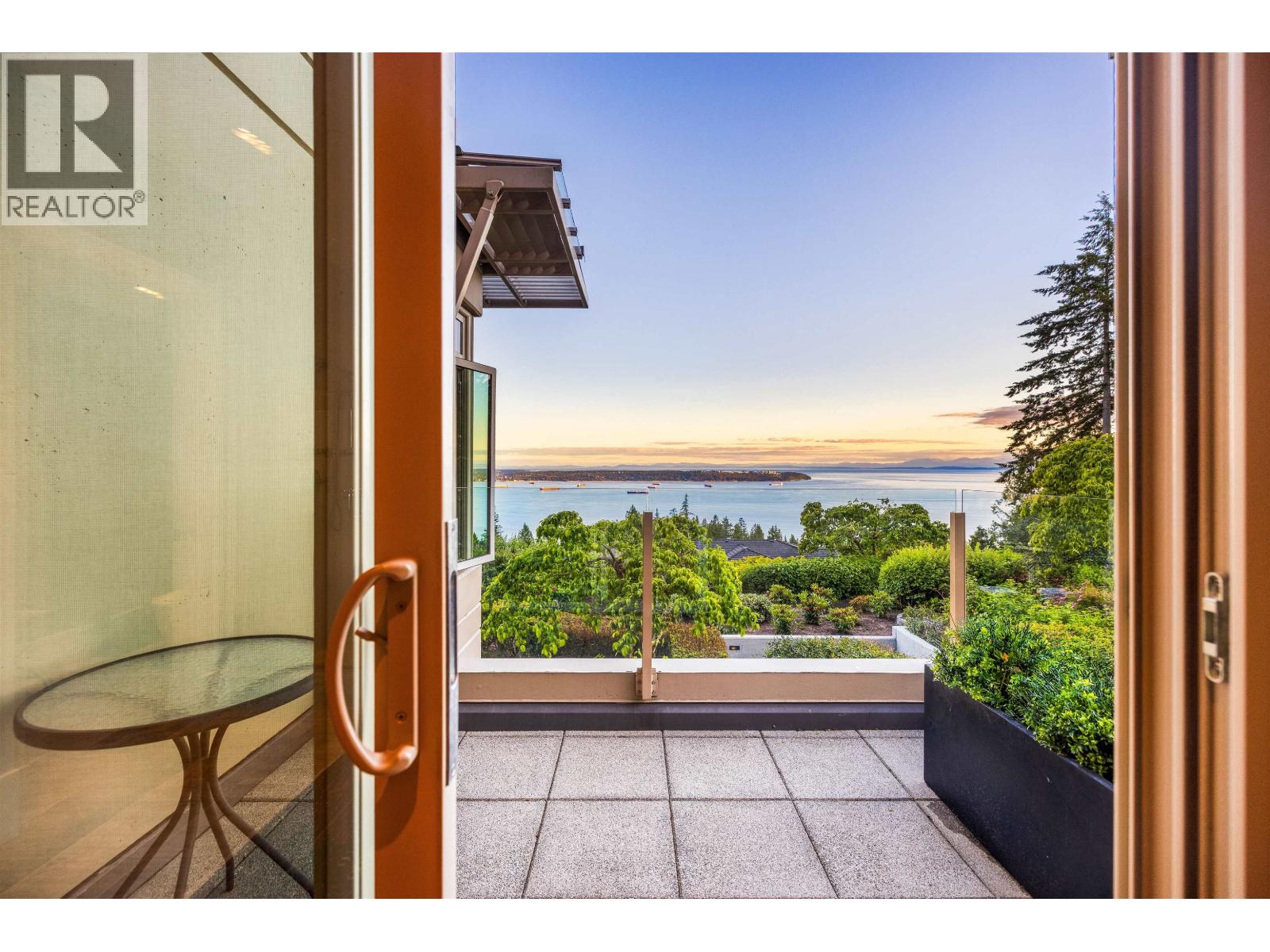 101 2535 Garden Court, West Vancouver, British Columbia  V7S 0A1 - Photo 23 - R3162369