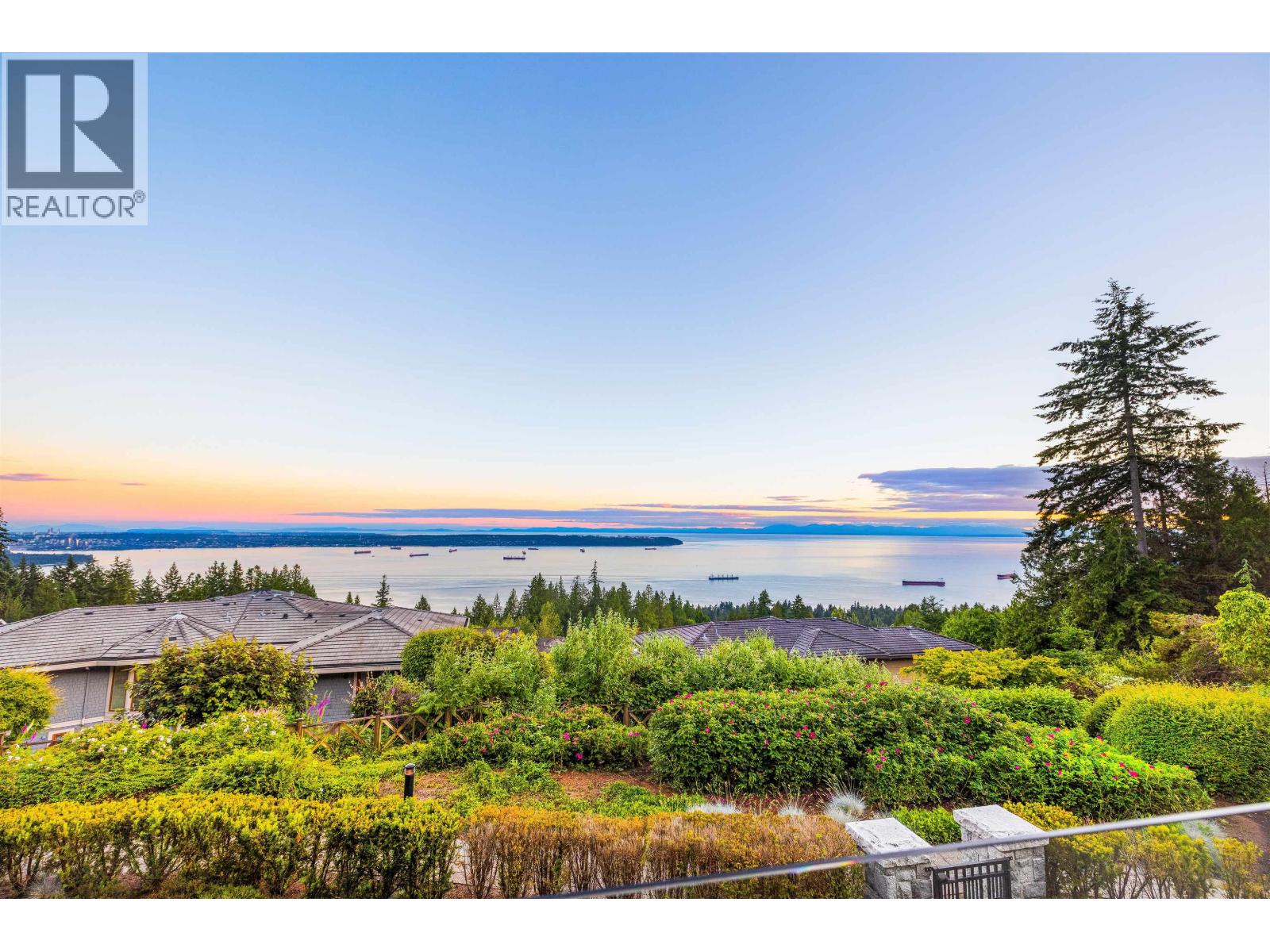 101 2535 Garden Court, West Vancouver, British Columbia  V7S 0A1 - Photo 3 - R3162369